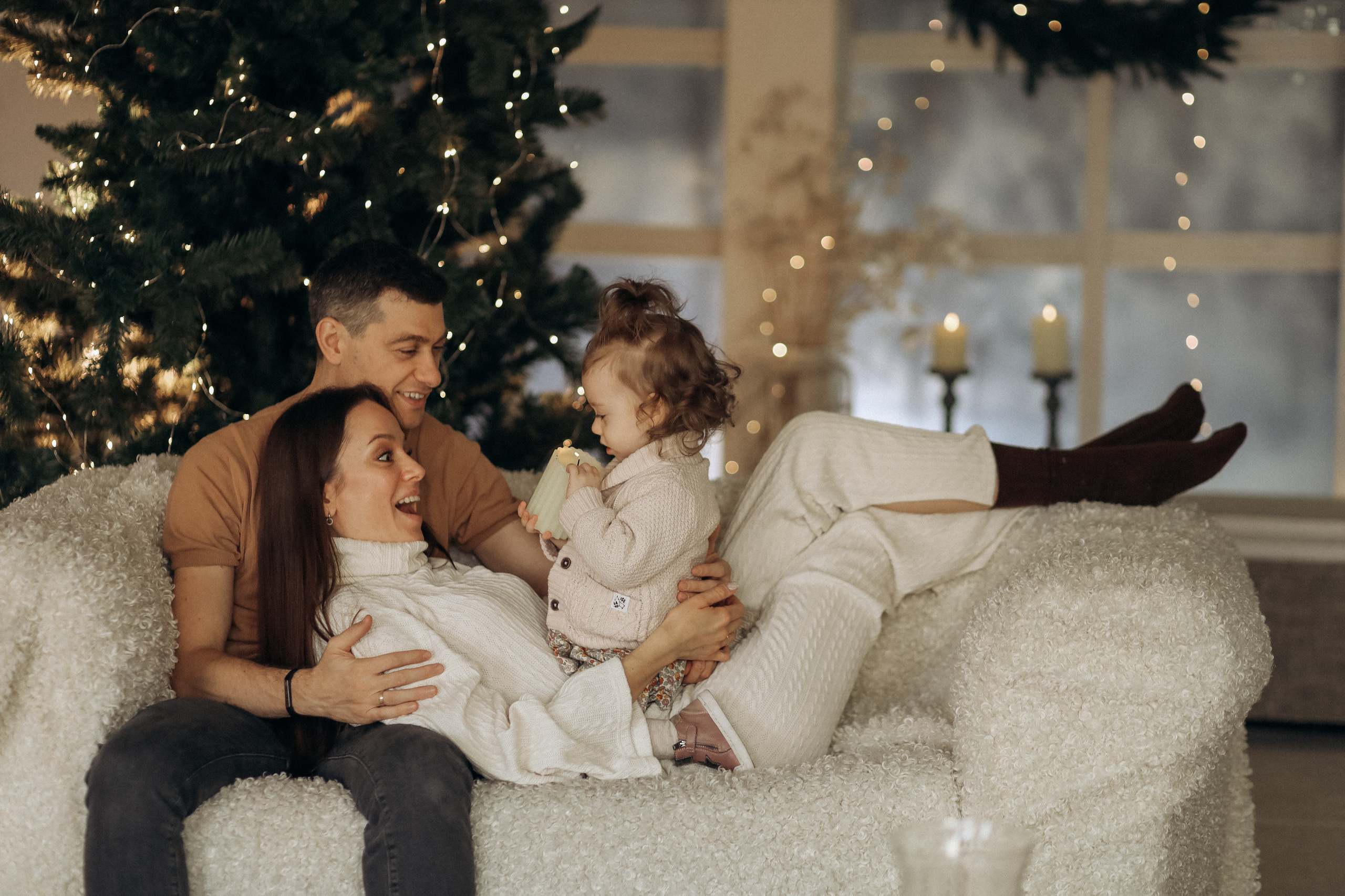 Cozy Christmas time!. Wedding Photographer Toronto
