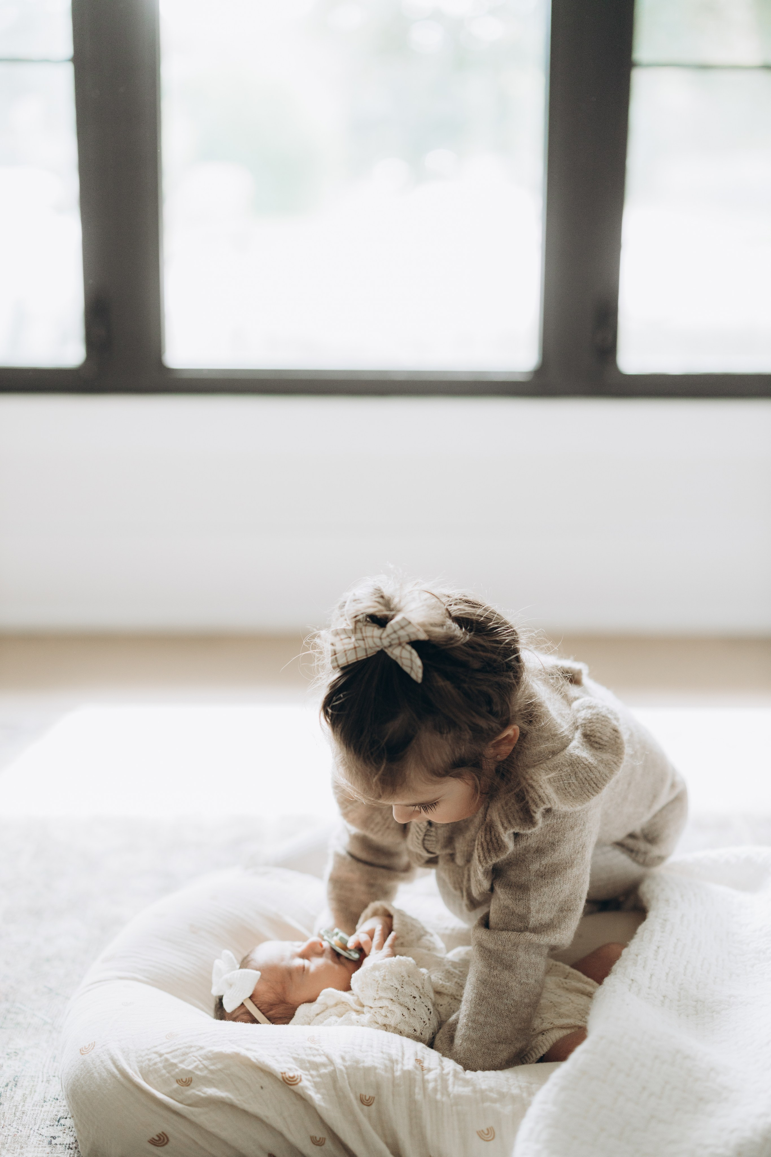 Newborn/family photo session. Wedding Photographer Toronto
