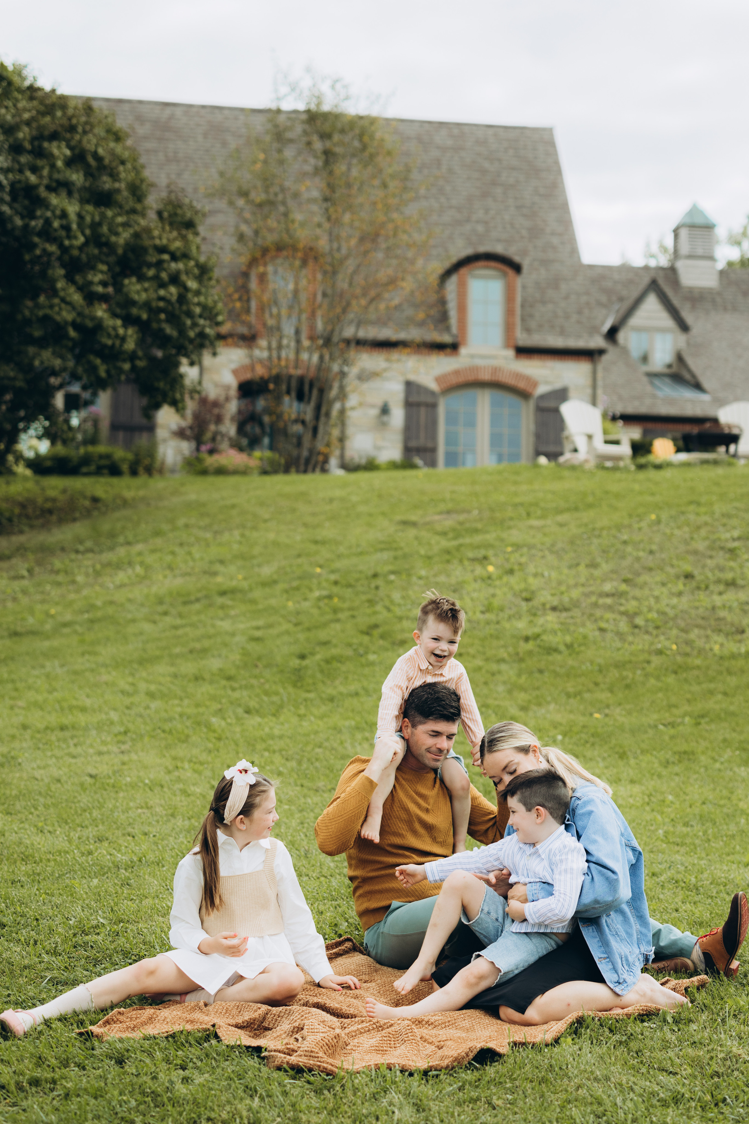 Fall family session. Wedding Photographer Toronto