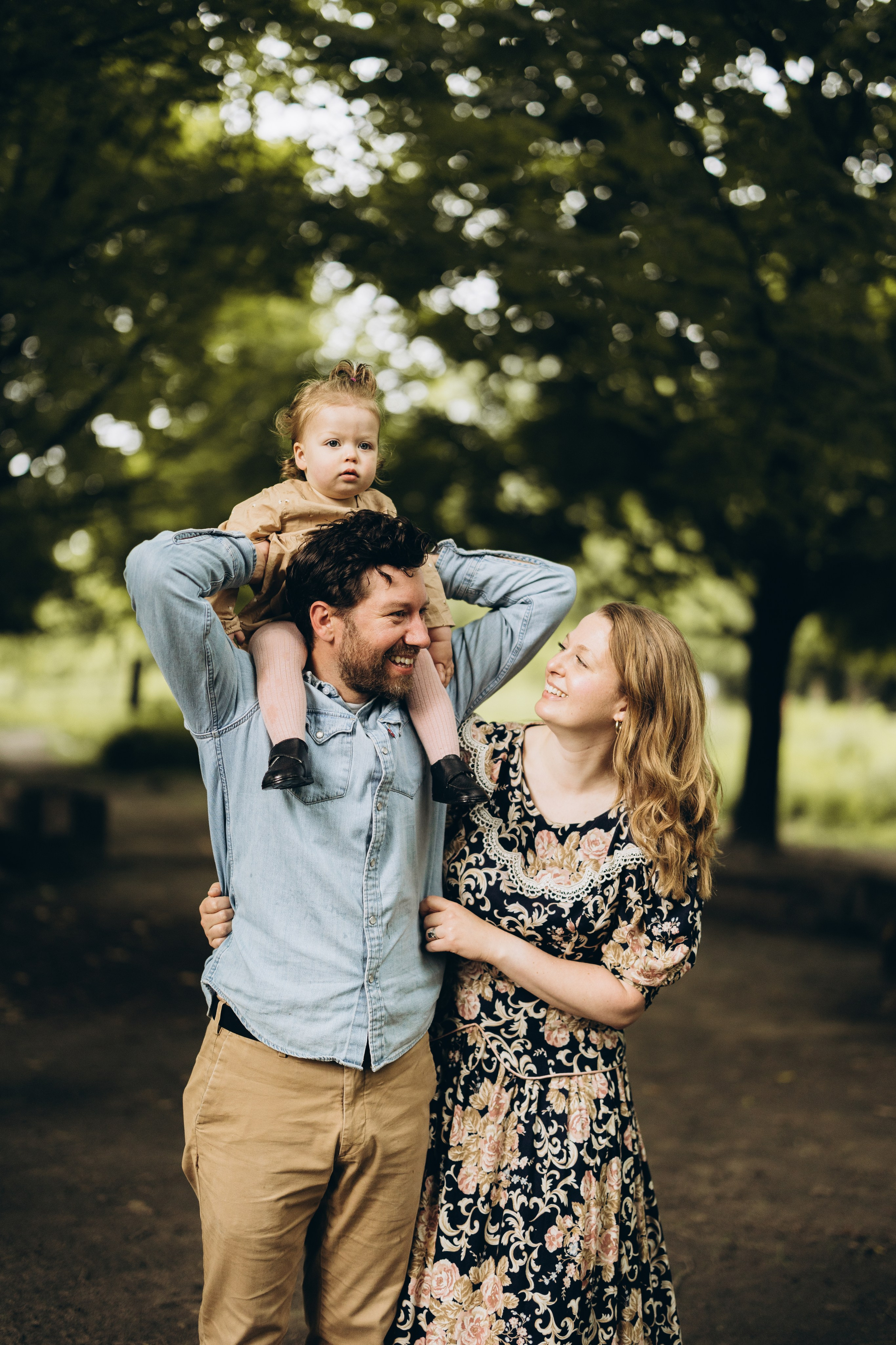 Under the rain. Wedding Photographer Toronto