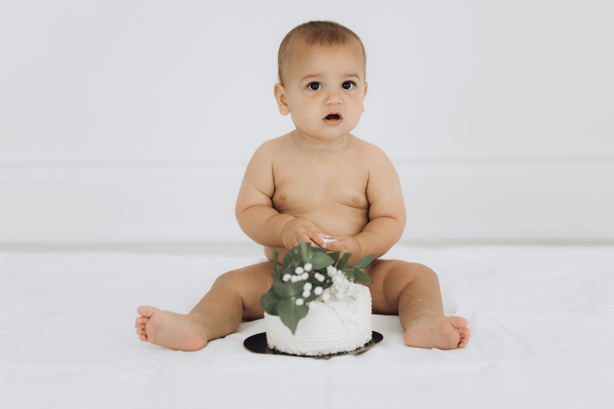 Cake smash. Wedding Photographer Toronto