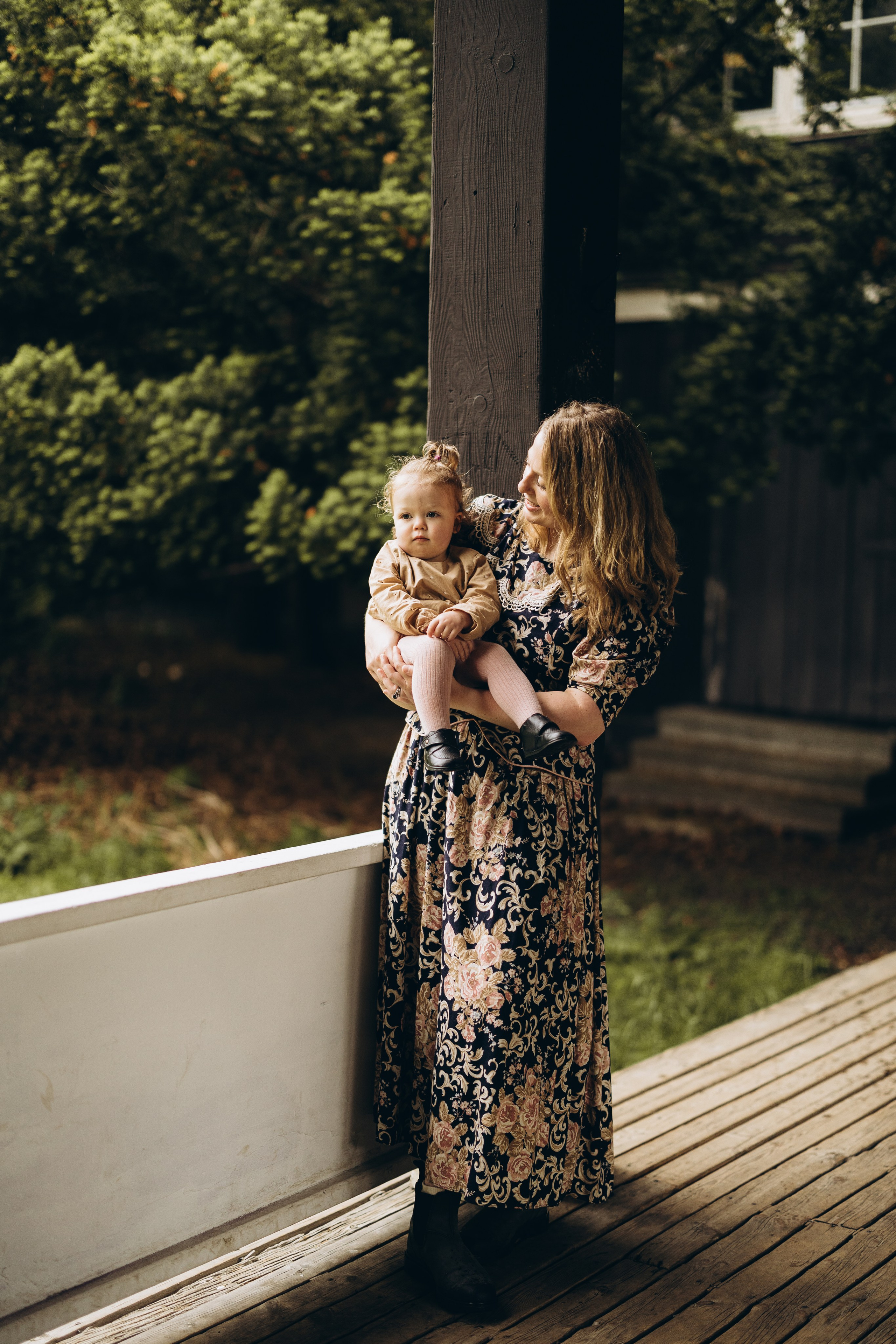 Under the rain. Wedding Photographer Toronto