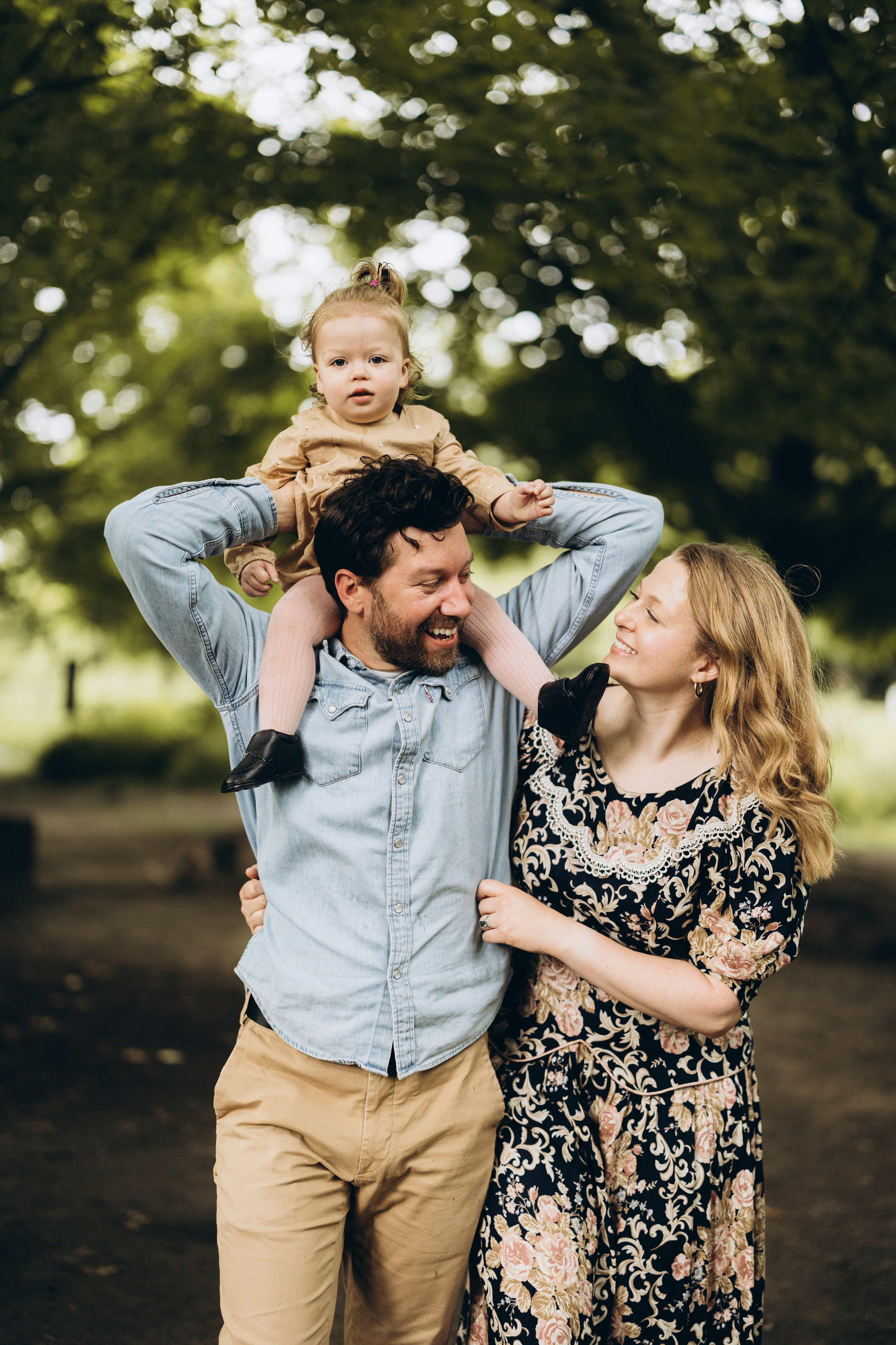 Under the rain. Wedding Photographer Toronto