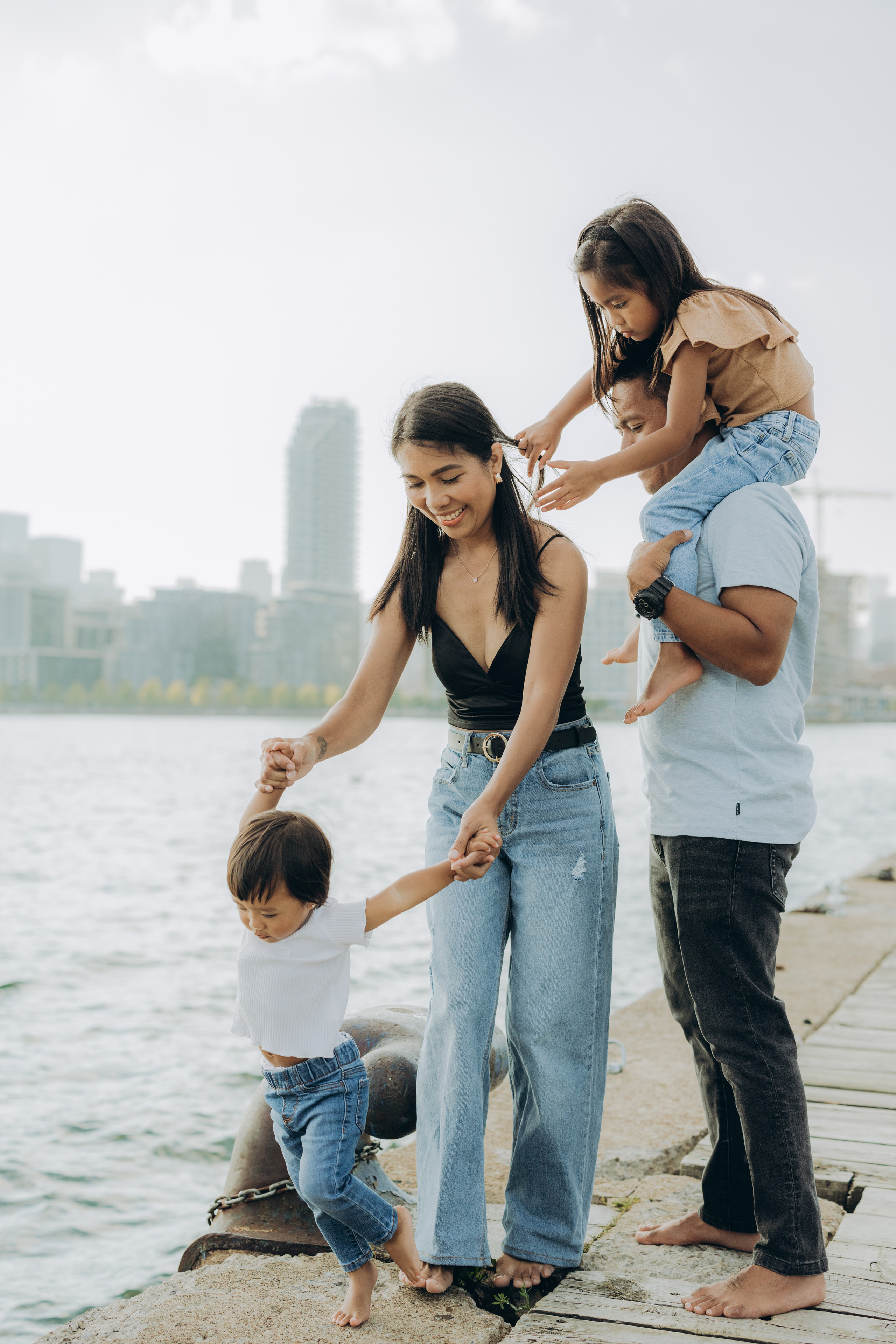 Family session in Toronto. Wedding Photographer Toronto