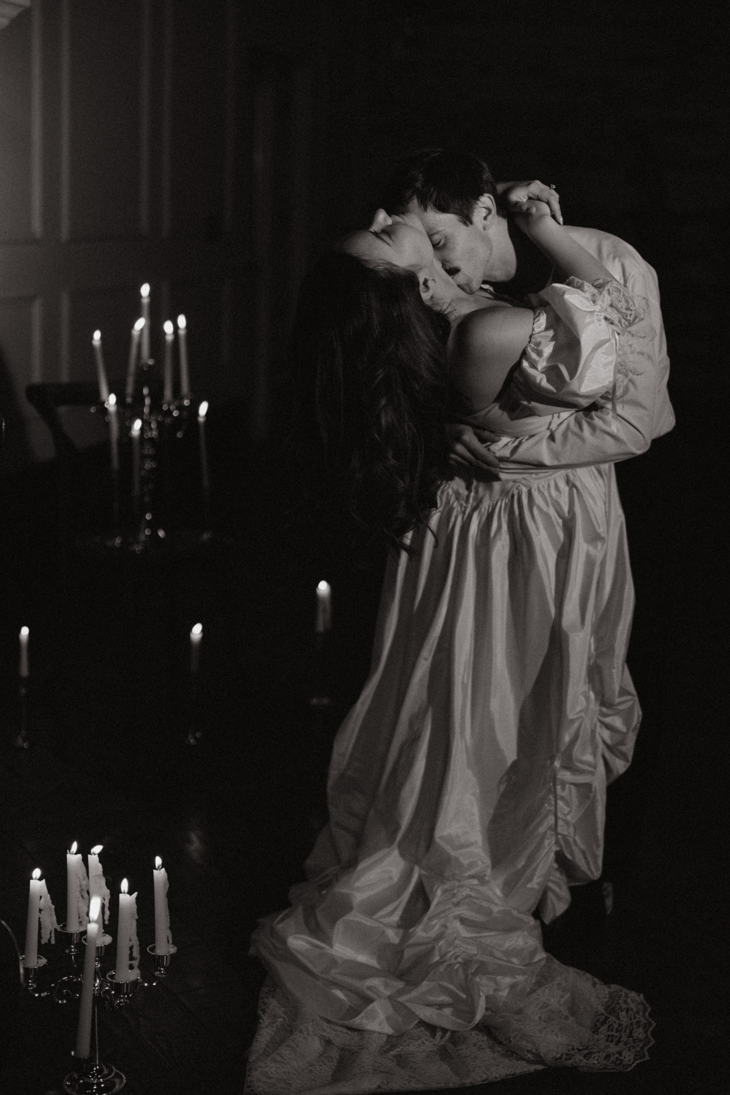Moody engagement. Wedding Photographer Toronto