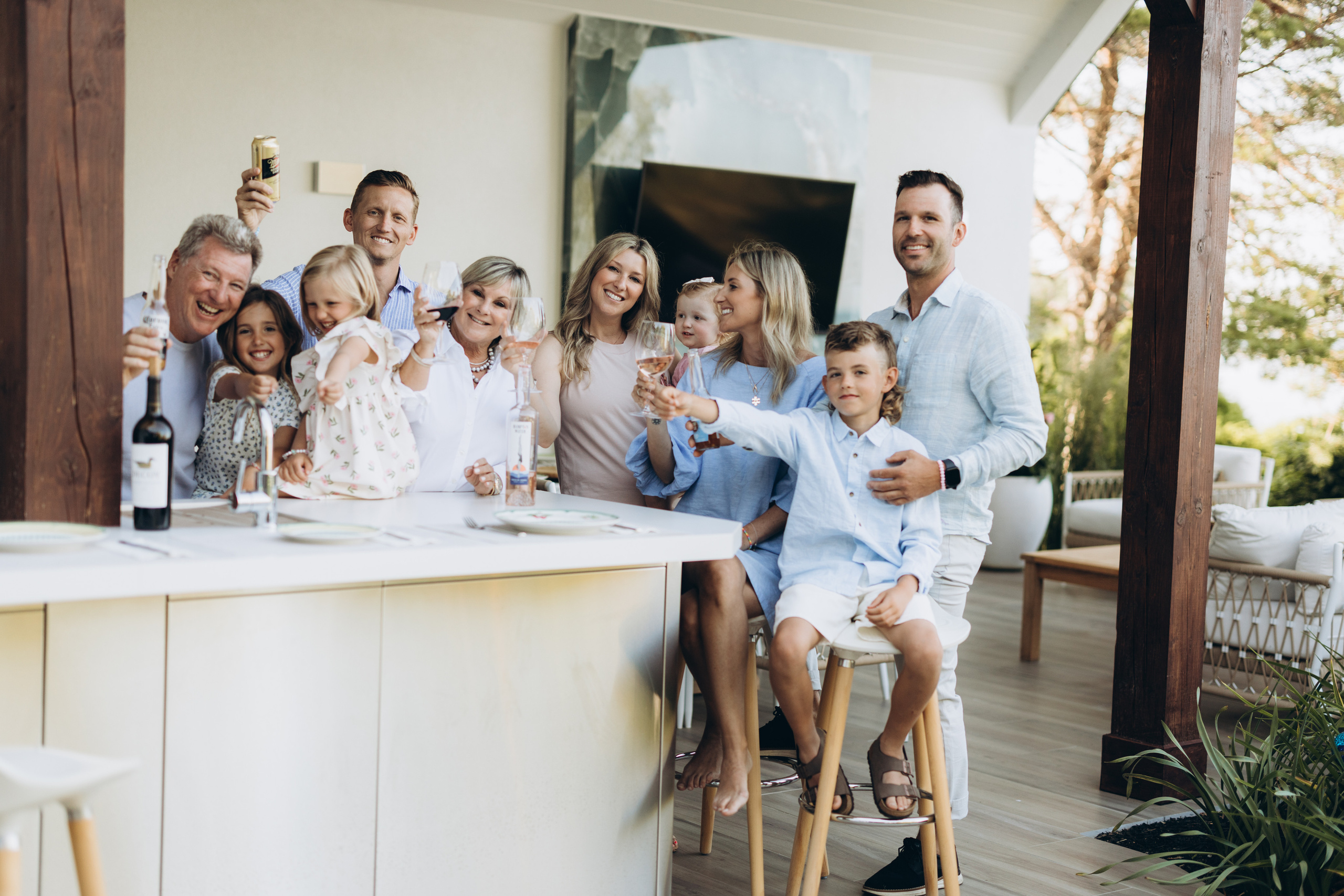 Family time. Wedding Photographer Toronto