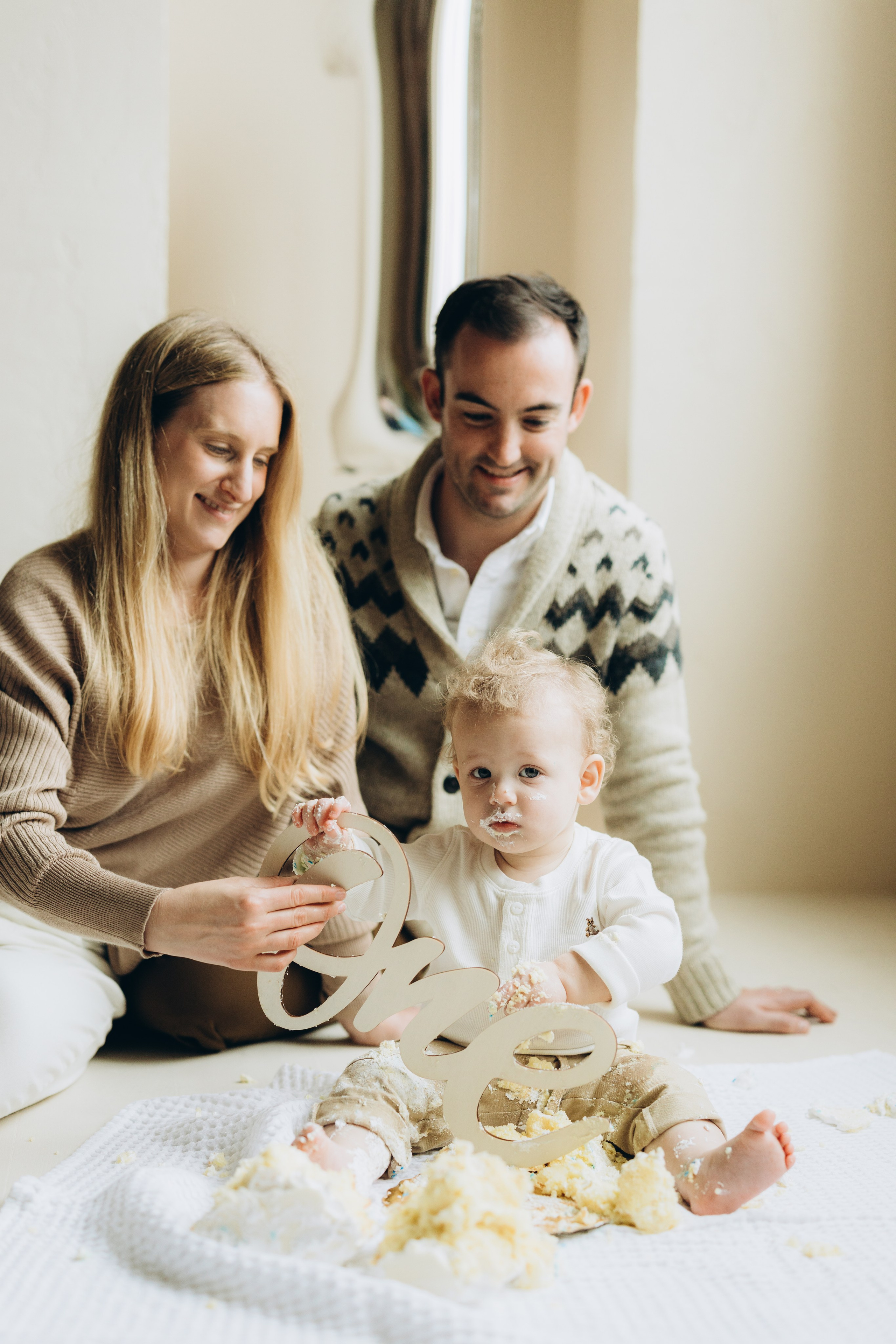 Cake smash. Wedding Photographer Toronto