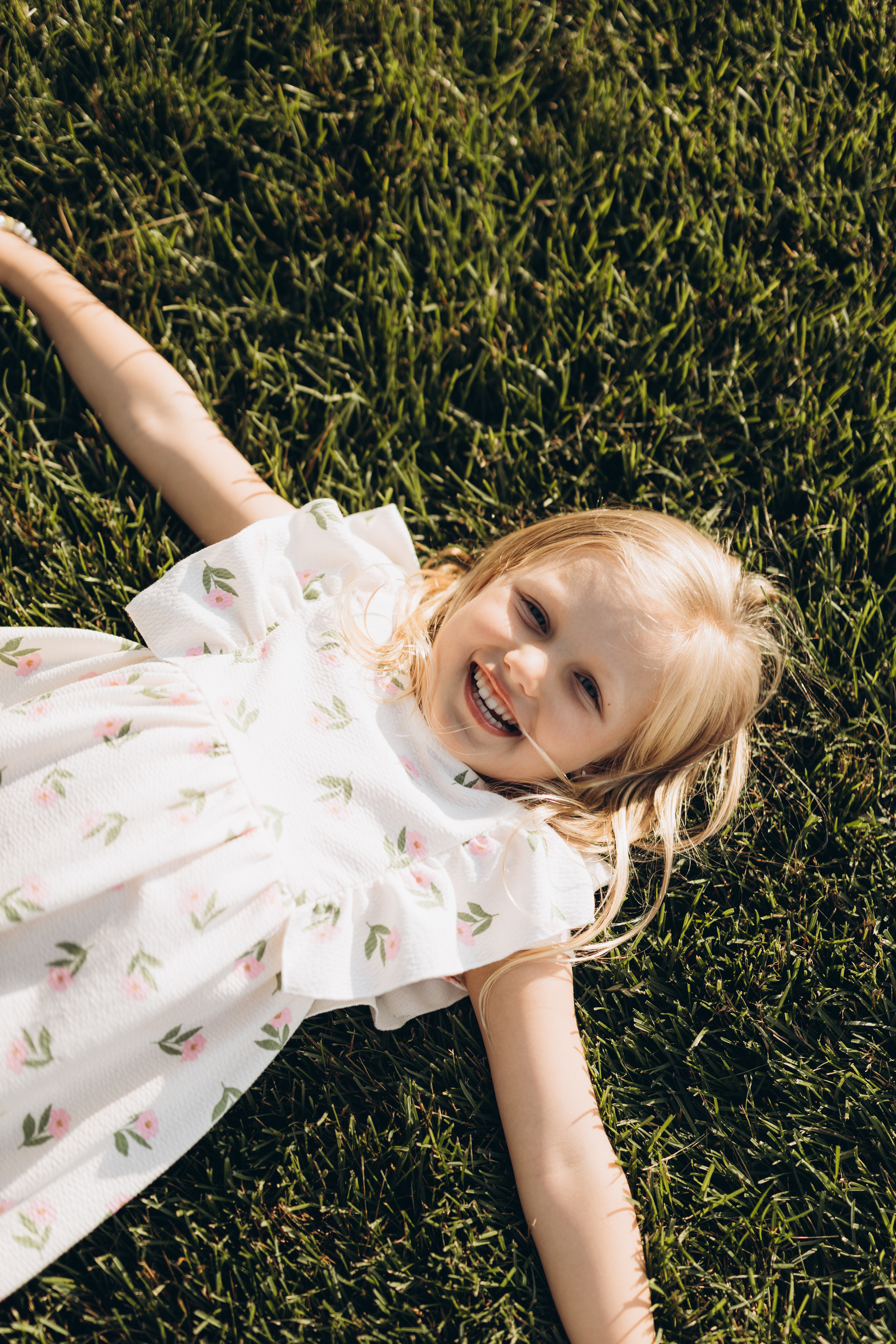 Family time. Wedding Photographer Toronto