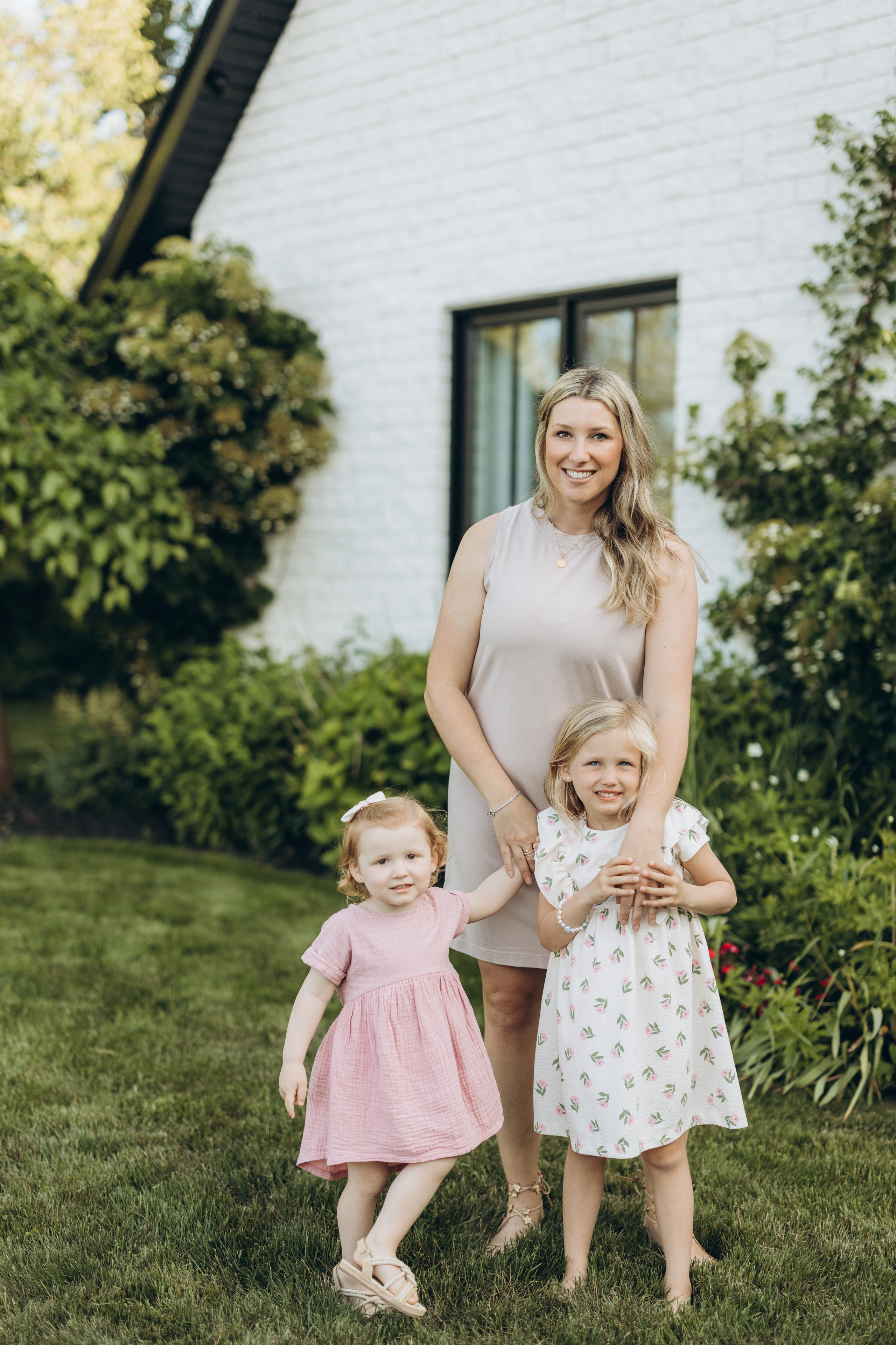 Family time. Wedding Photographer Toronto