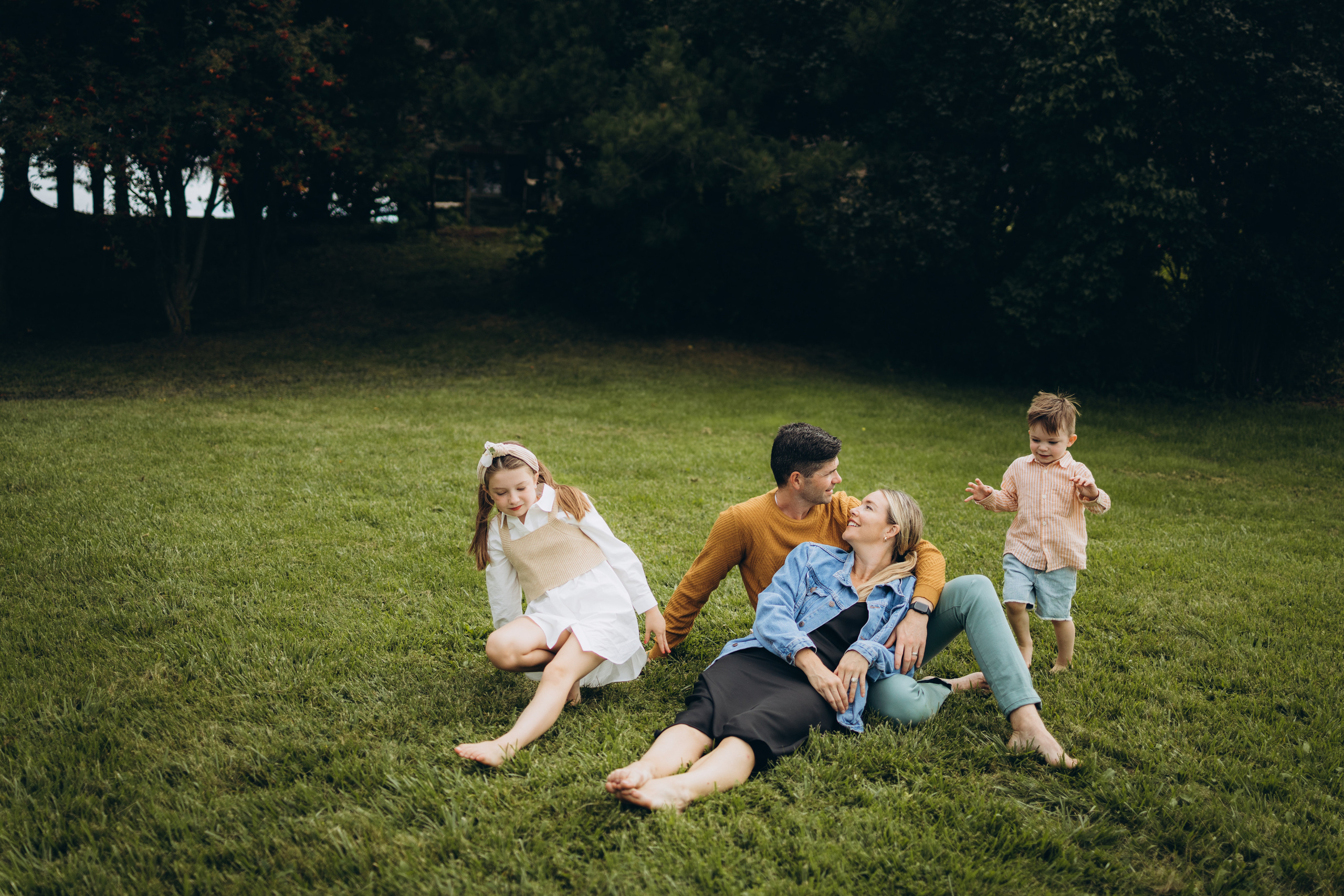 Fall family session. Wedding Photographer Toronto