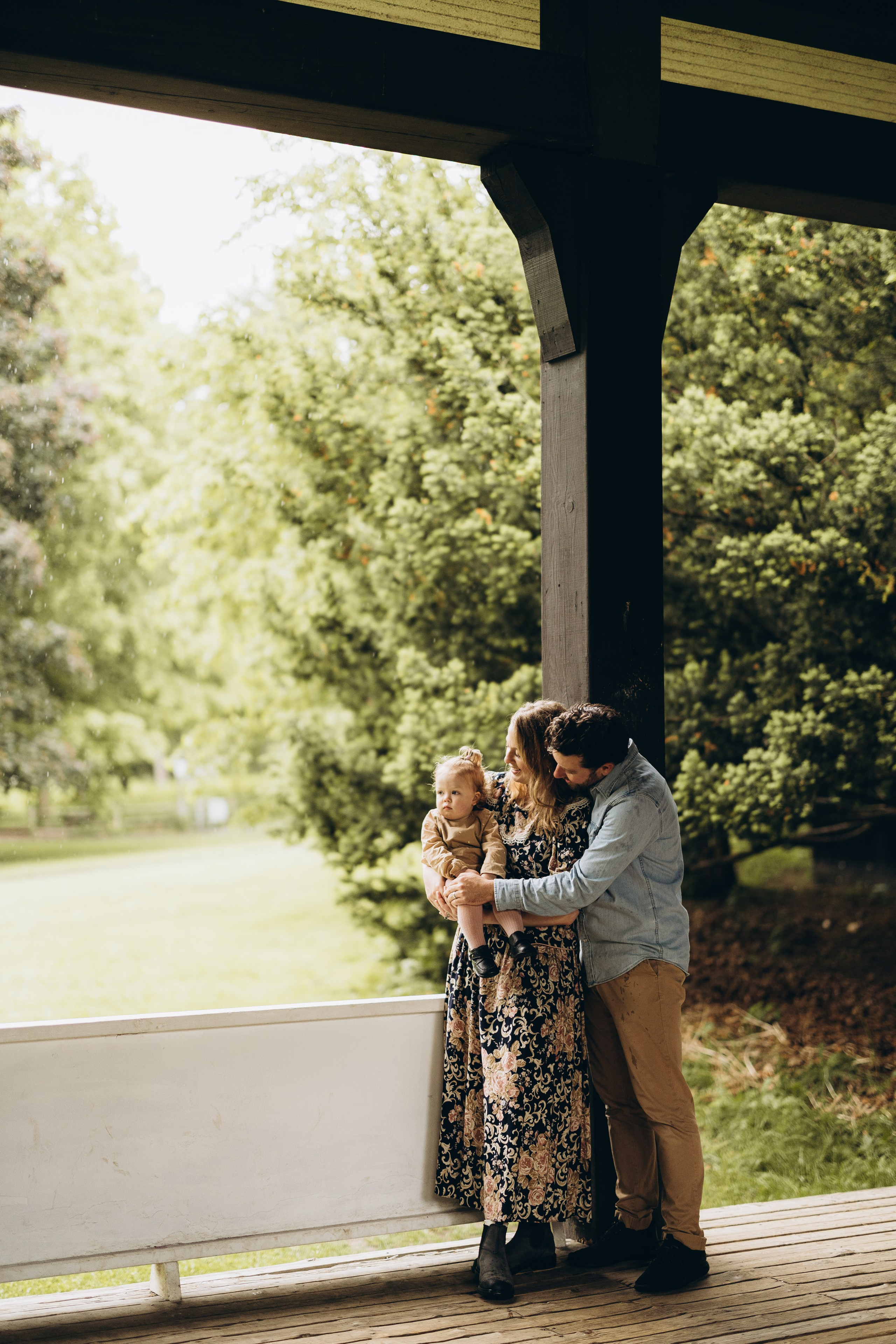 Under the rain. Wedding Photographer Toronto
