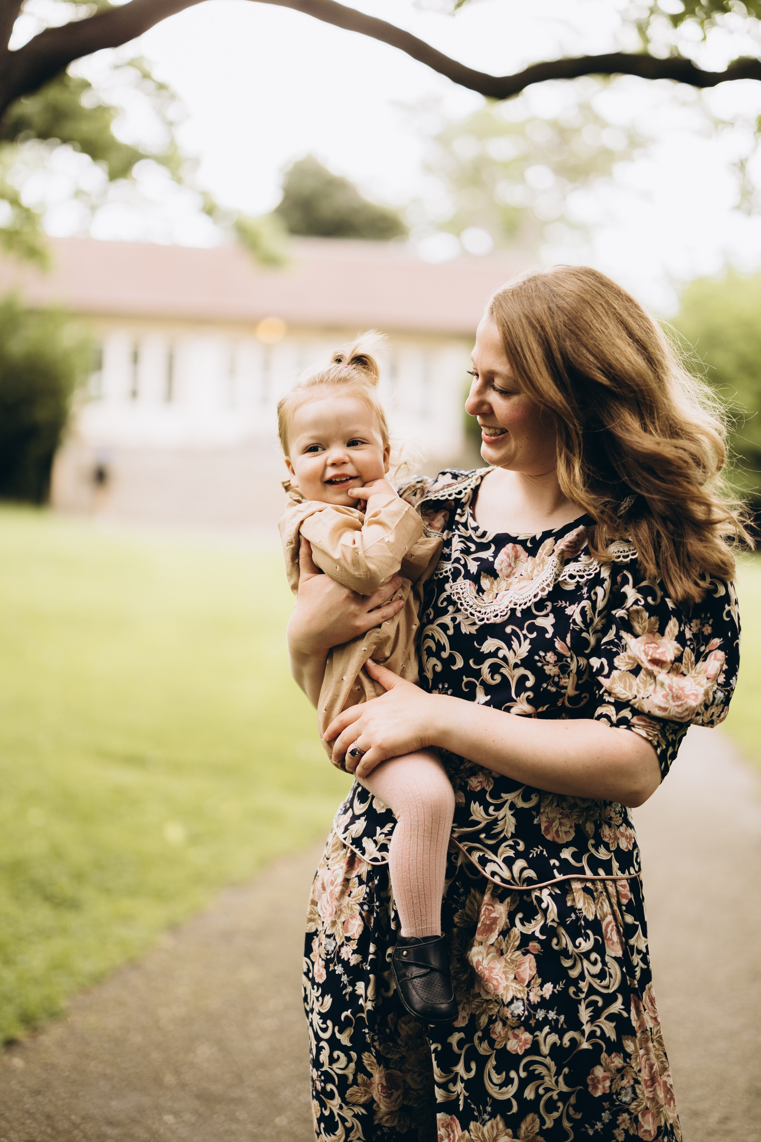 Under the rain. Wedding Photographer Toronto
