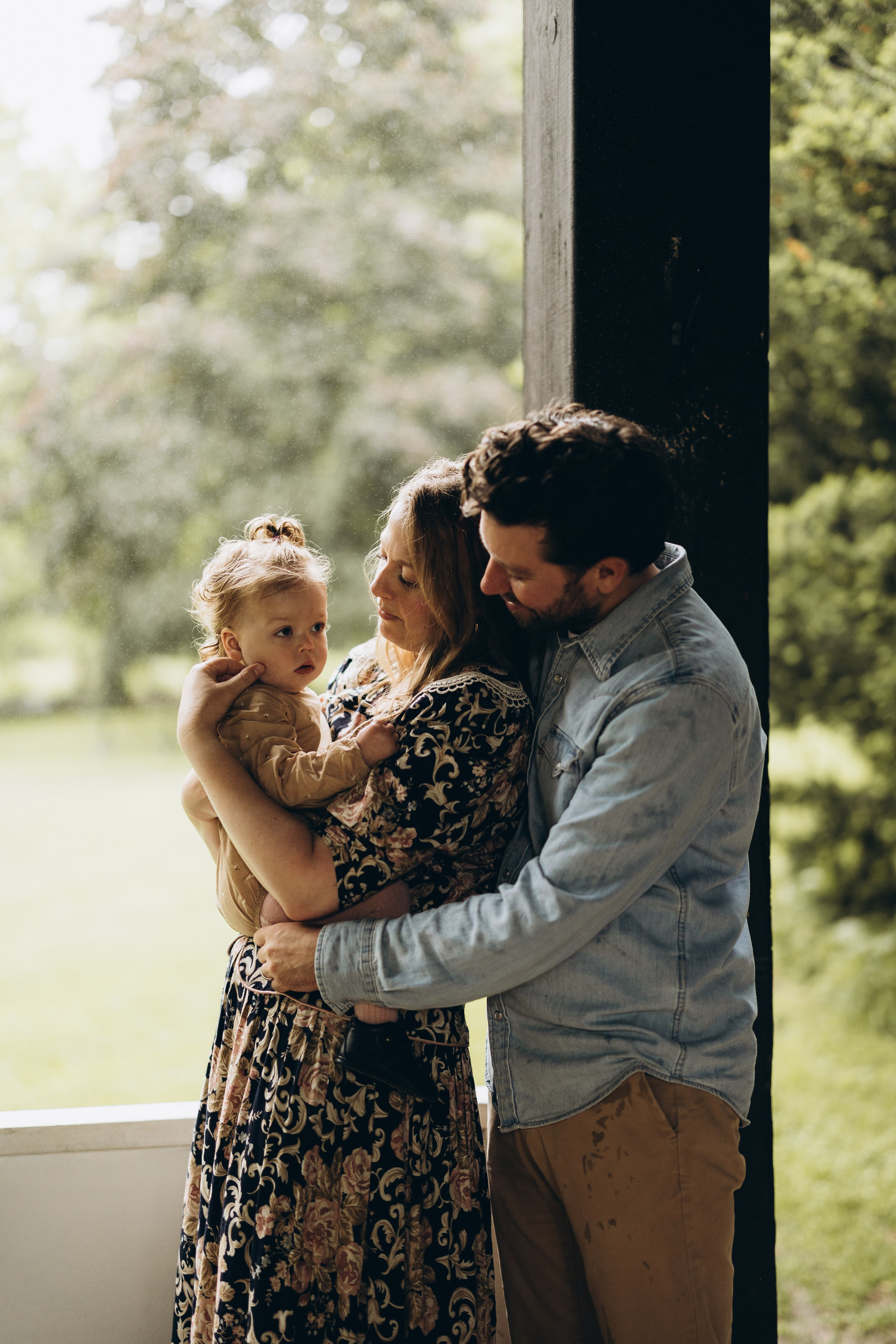 Under the rain. Wedding Photographer Toronto