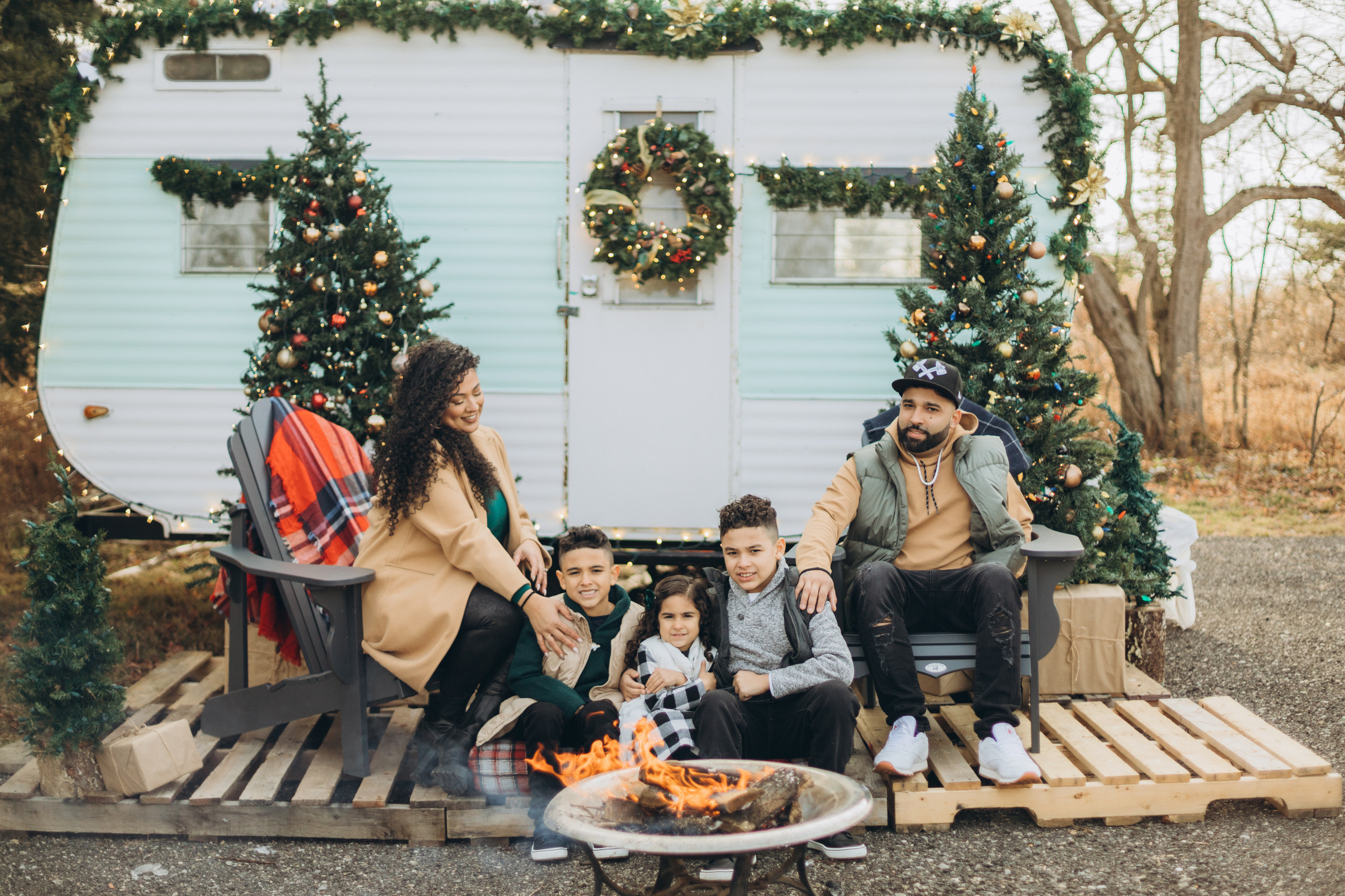 Christmas mini session. Wedding Photographer Toronto