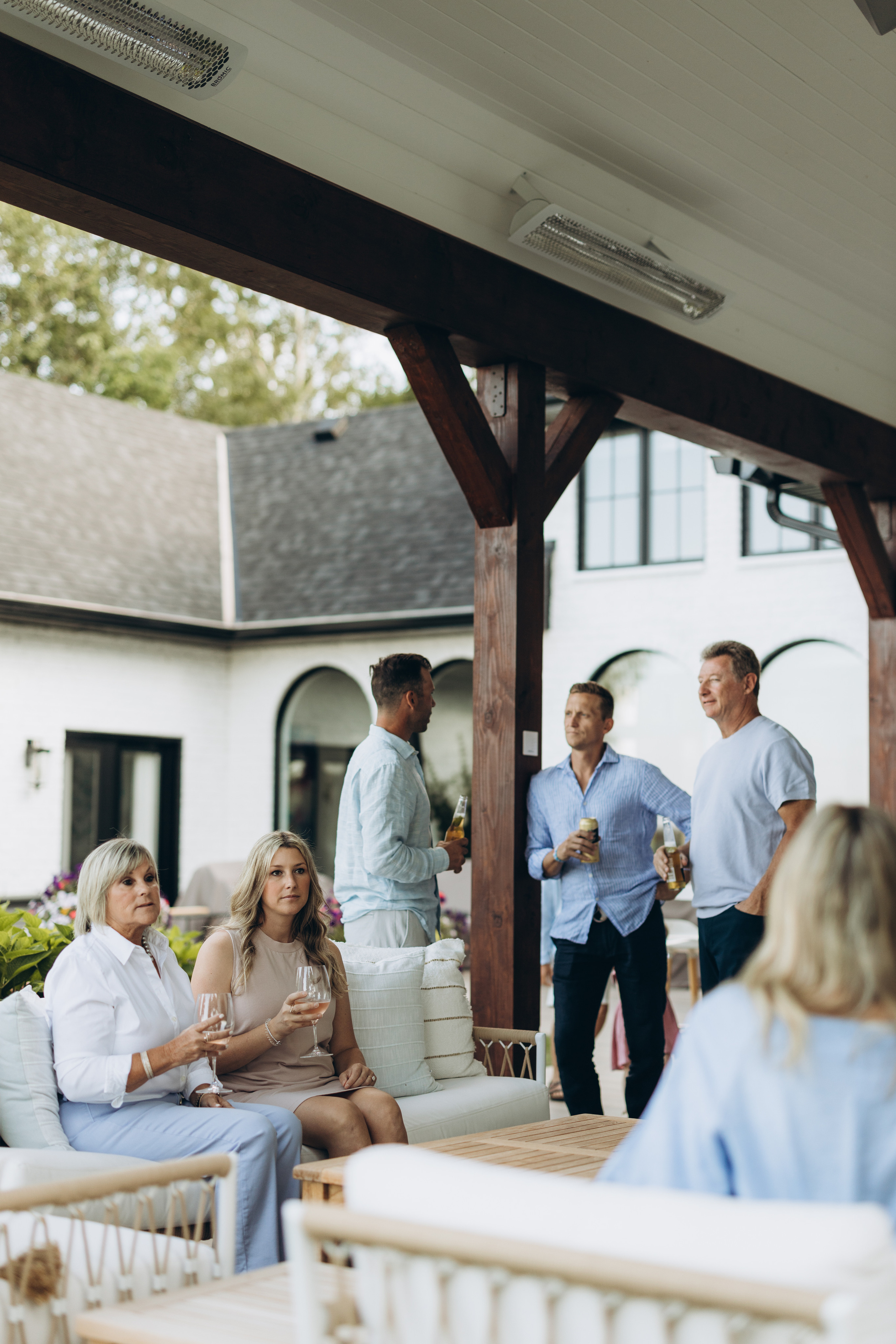 Family time. Wedding Photographer Toronto