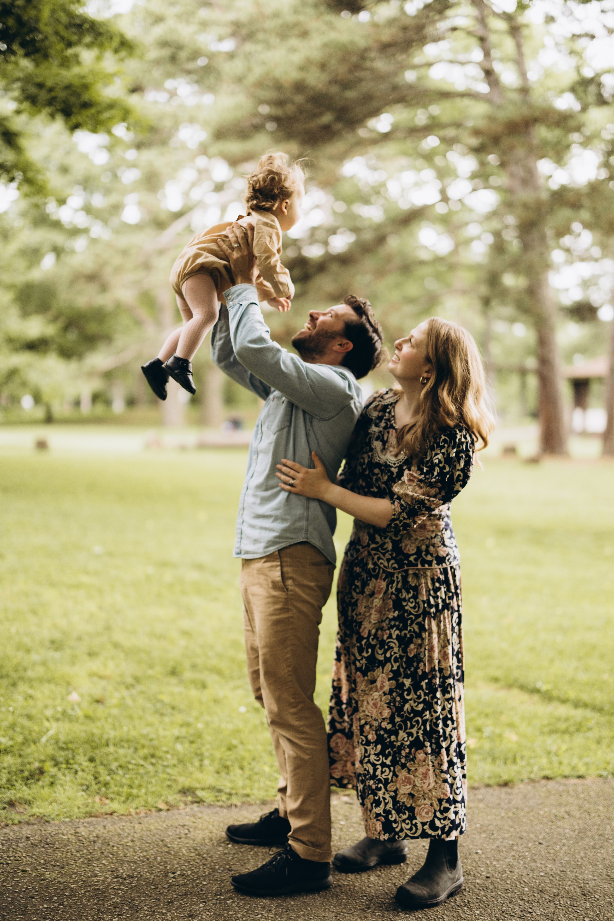 Under the rain. Wedding Photographer Toronto