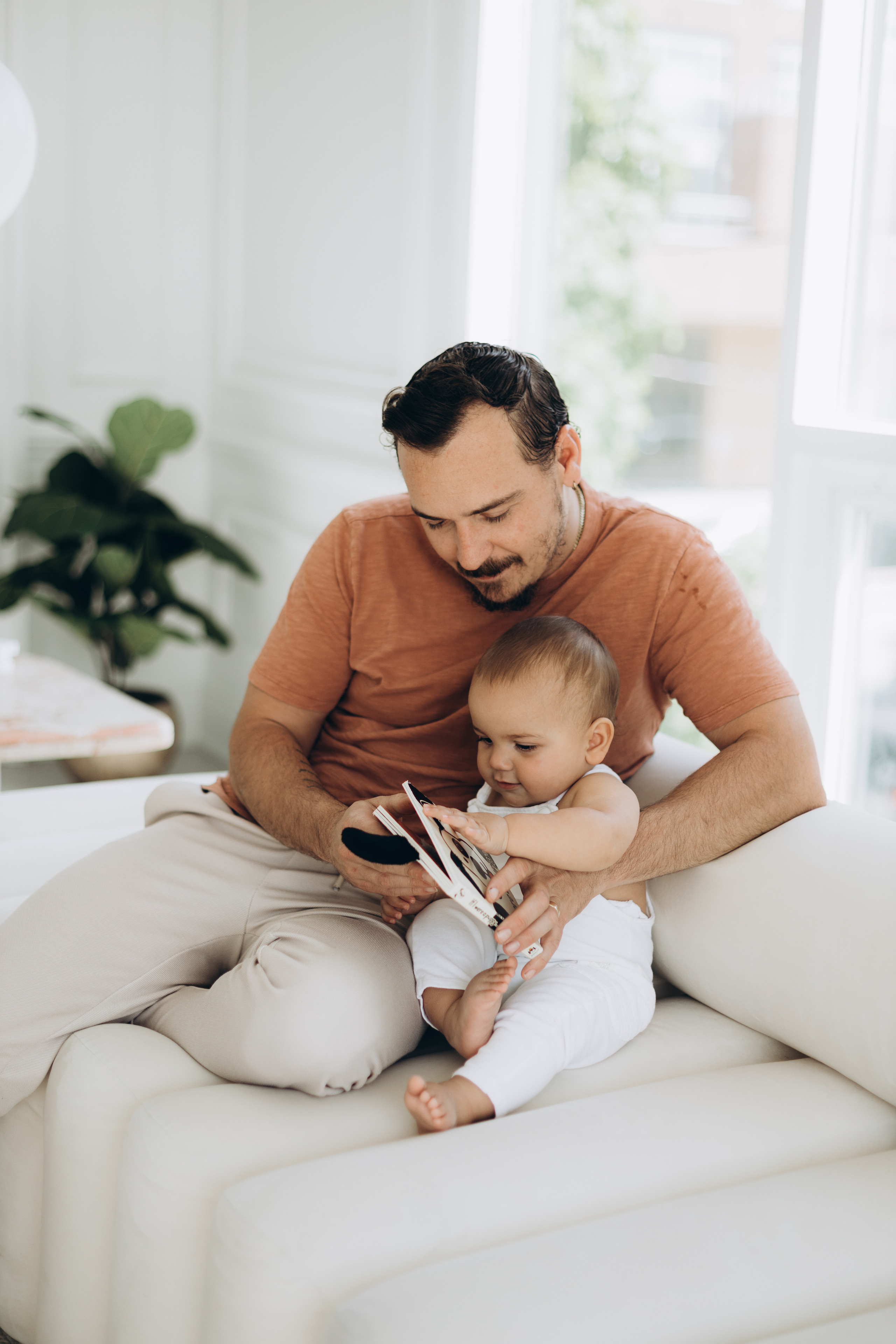 Cake smash. Wedding Photographer Toronto