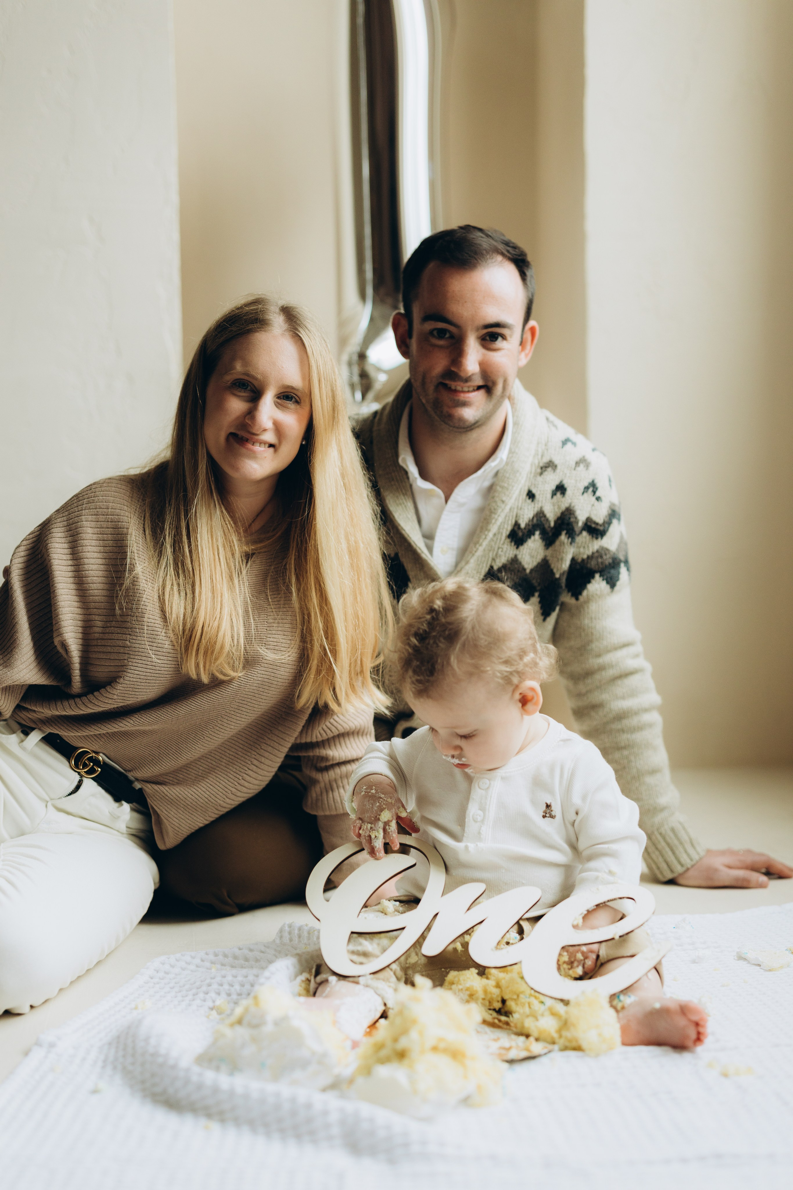 Cake smash. Wedding Photographer Toronto