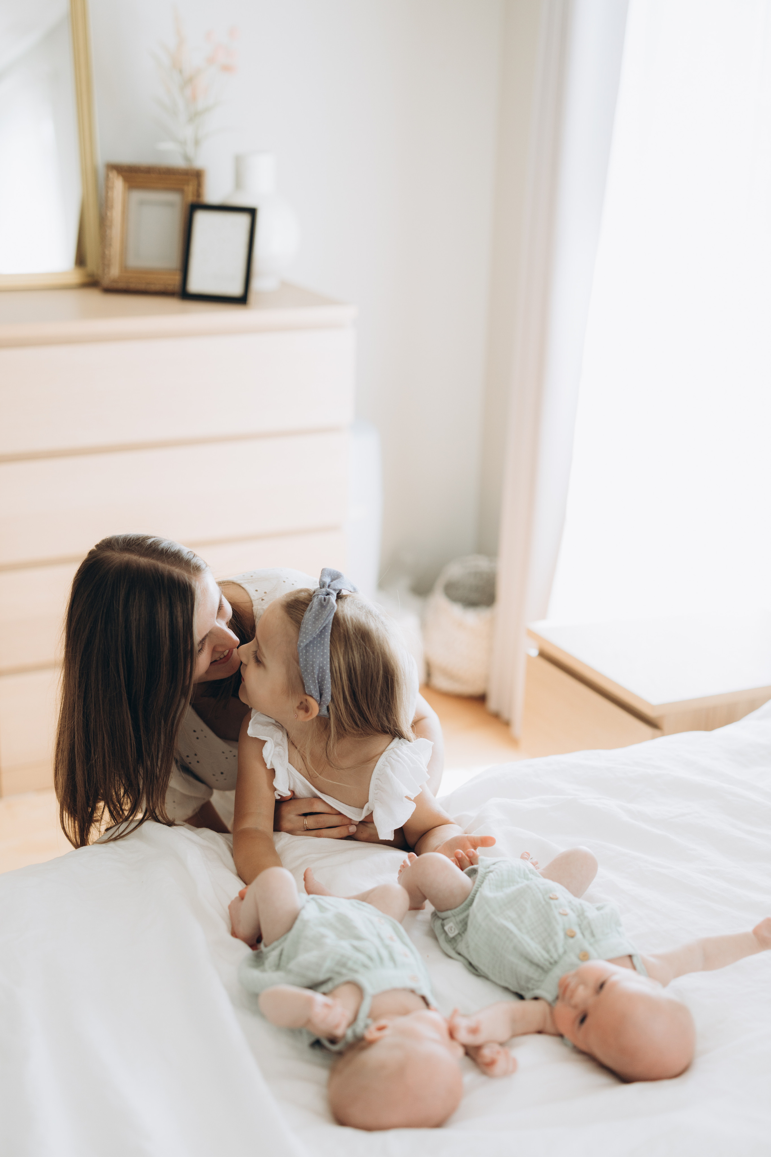 Twins. Wedding Photographer Toronto