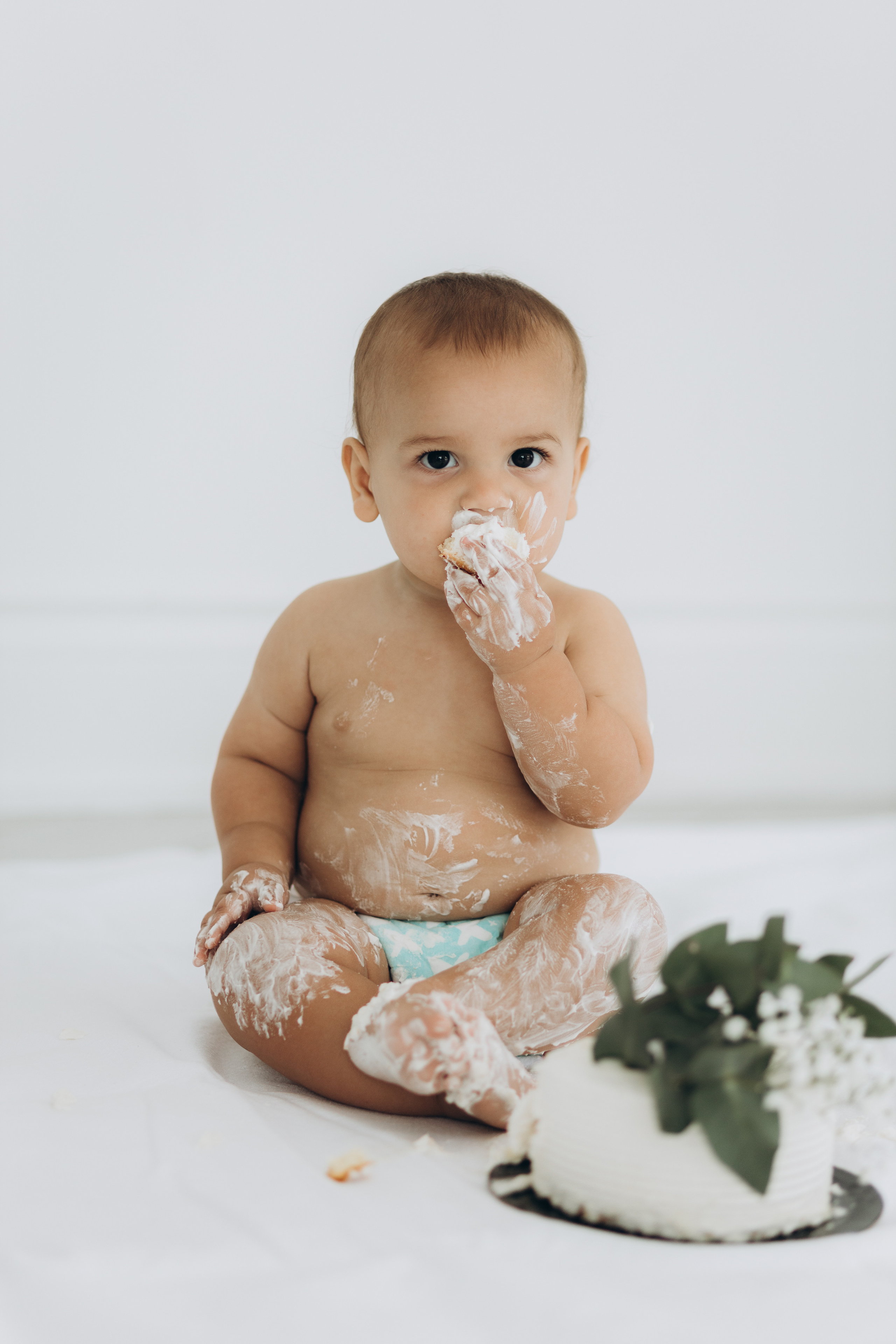 Cake smash. Wedding Photographer Toronto