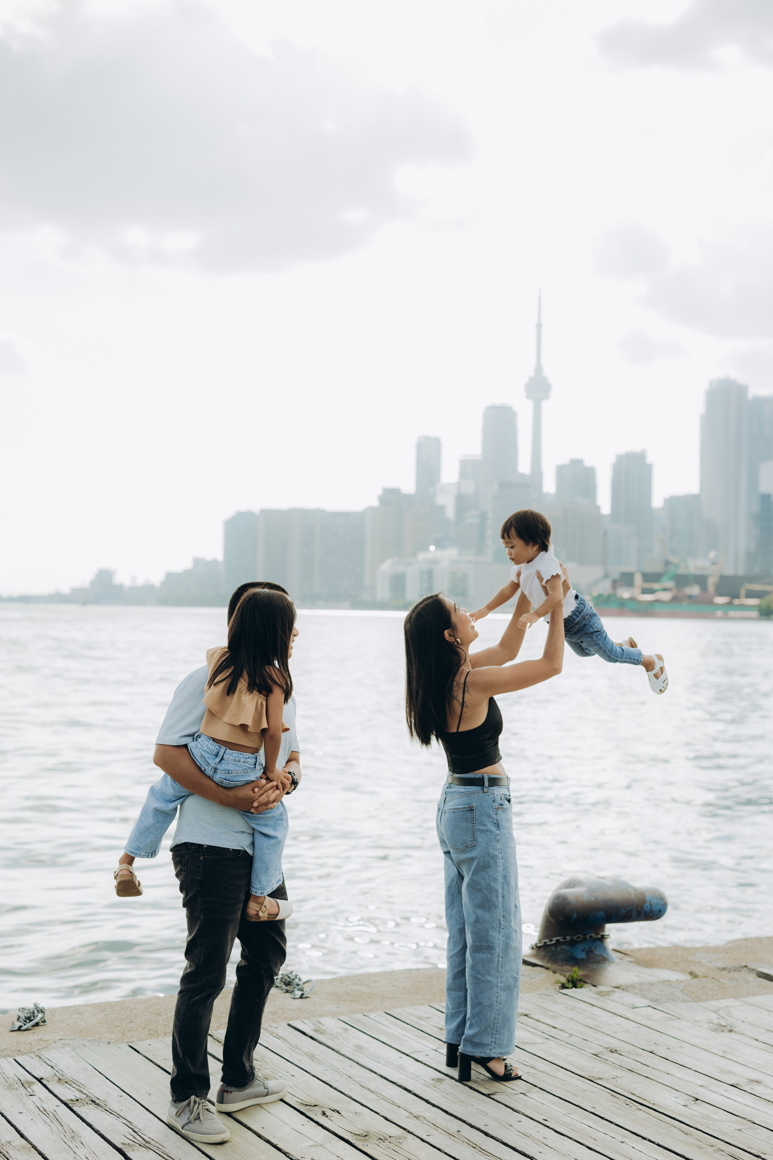 Family session in Toronto. Wedding Photographer Toronto