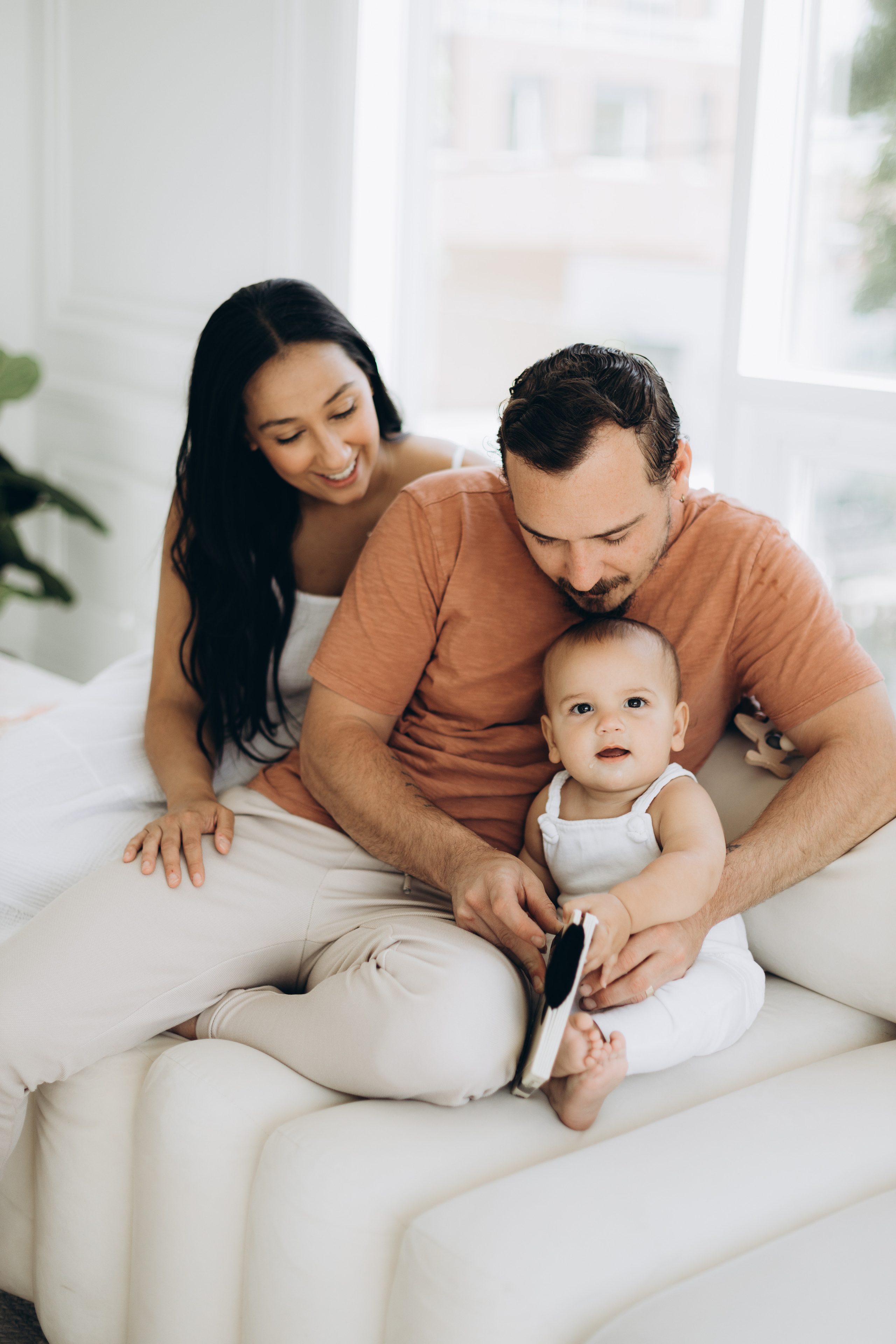 Cake smash. Wedding Photographer Toronto