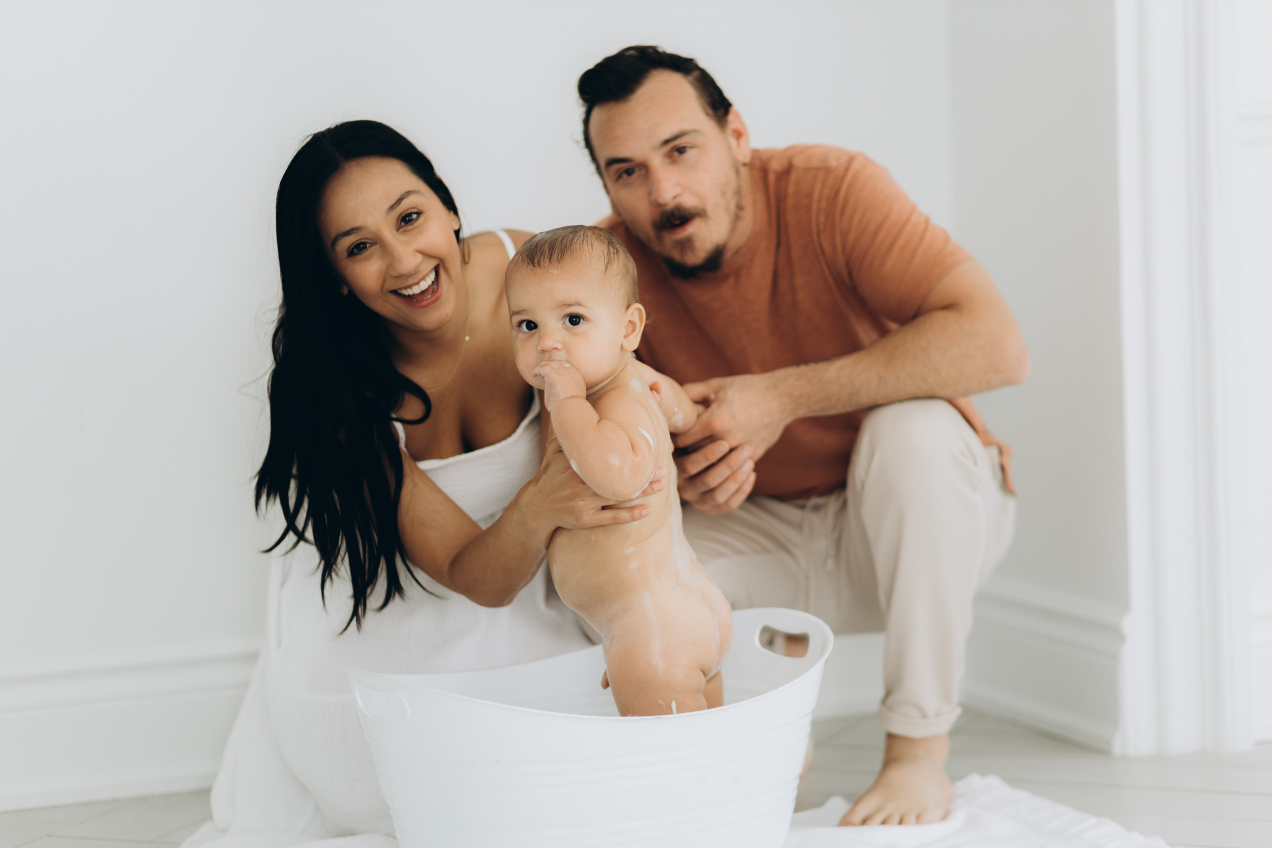 Cake smash. Wedding Photographer Toronto