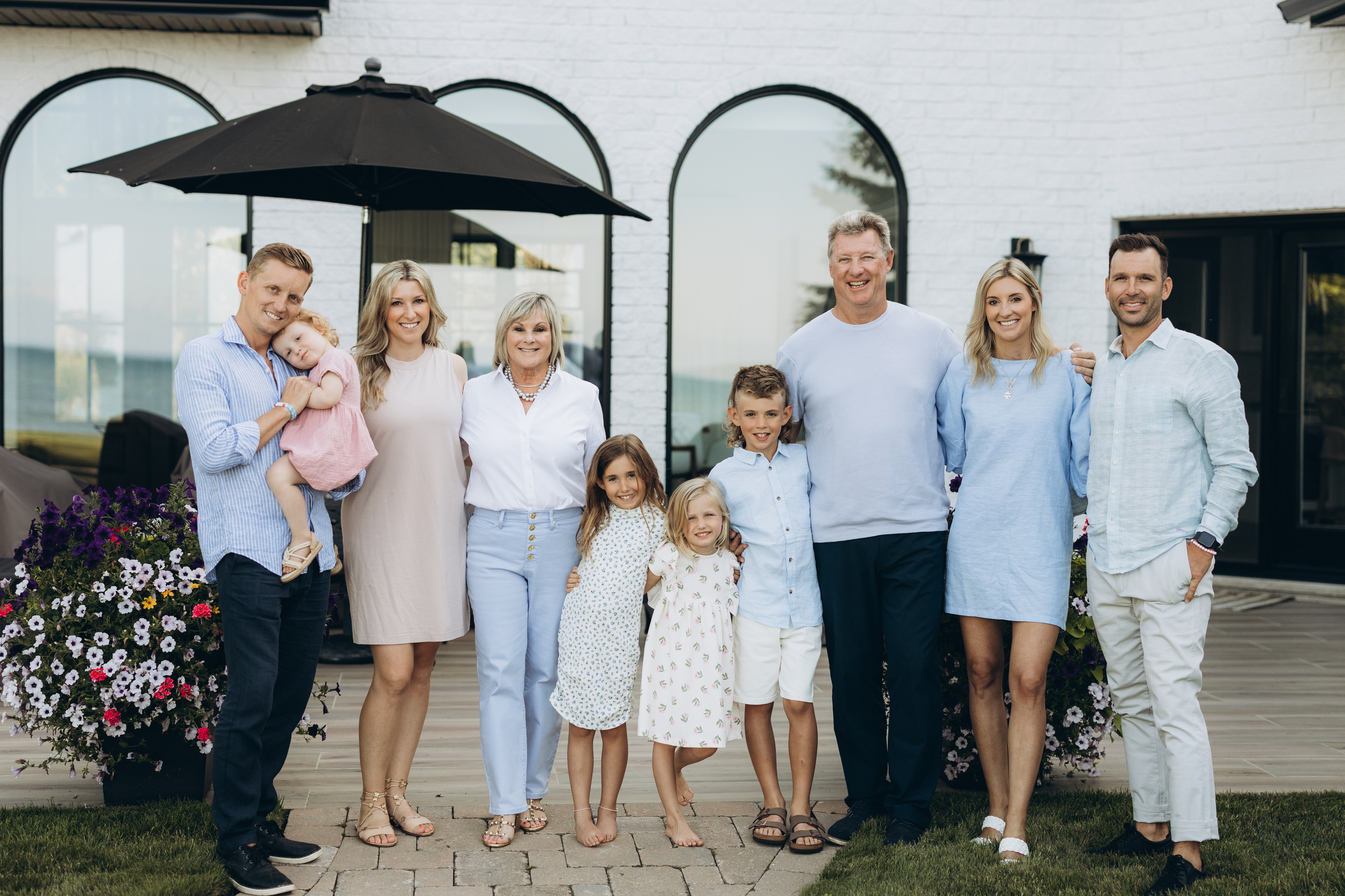 Family time. Wedding Photographer Toronto