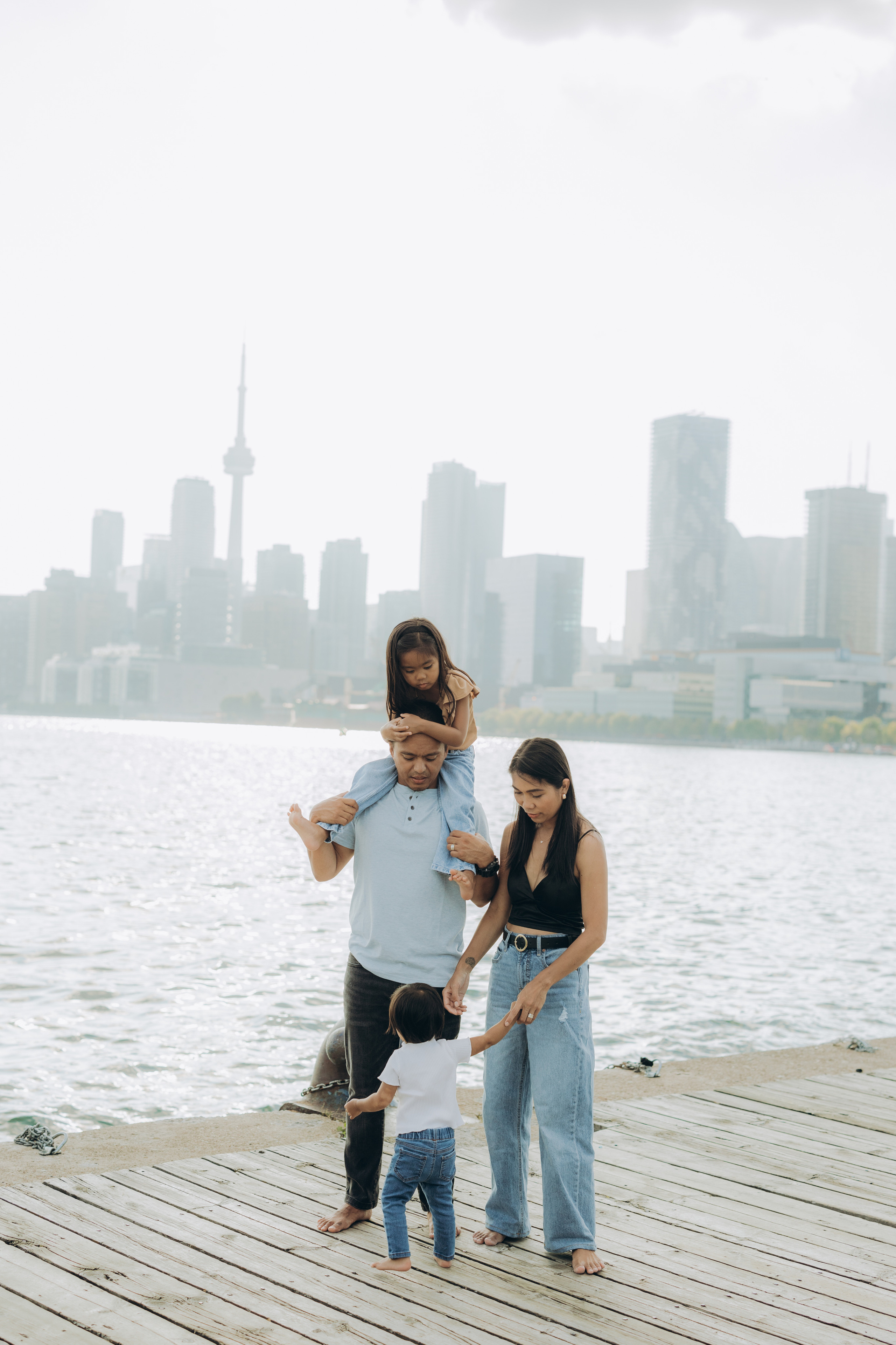 Family session in Toronto. Wedding Photographer Toronto