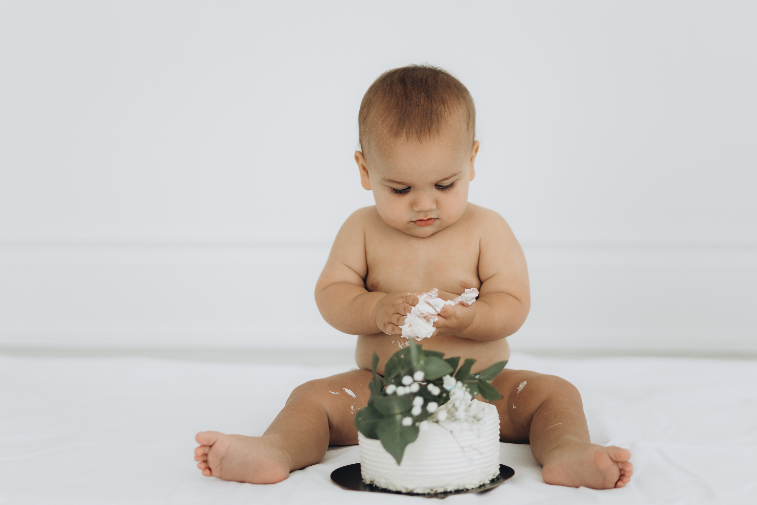 Cake smash. Wedding Photographer Toronto