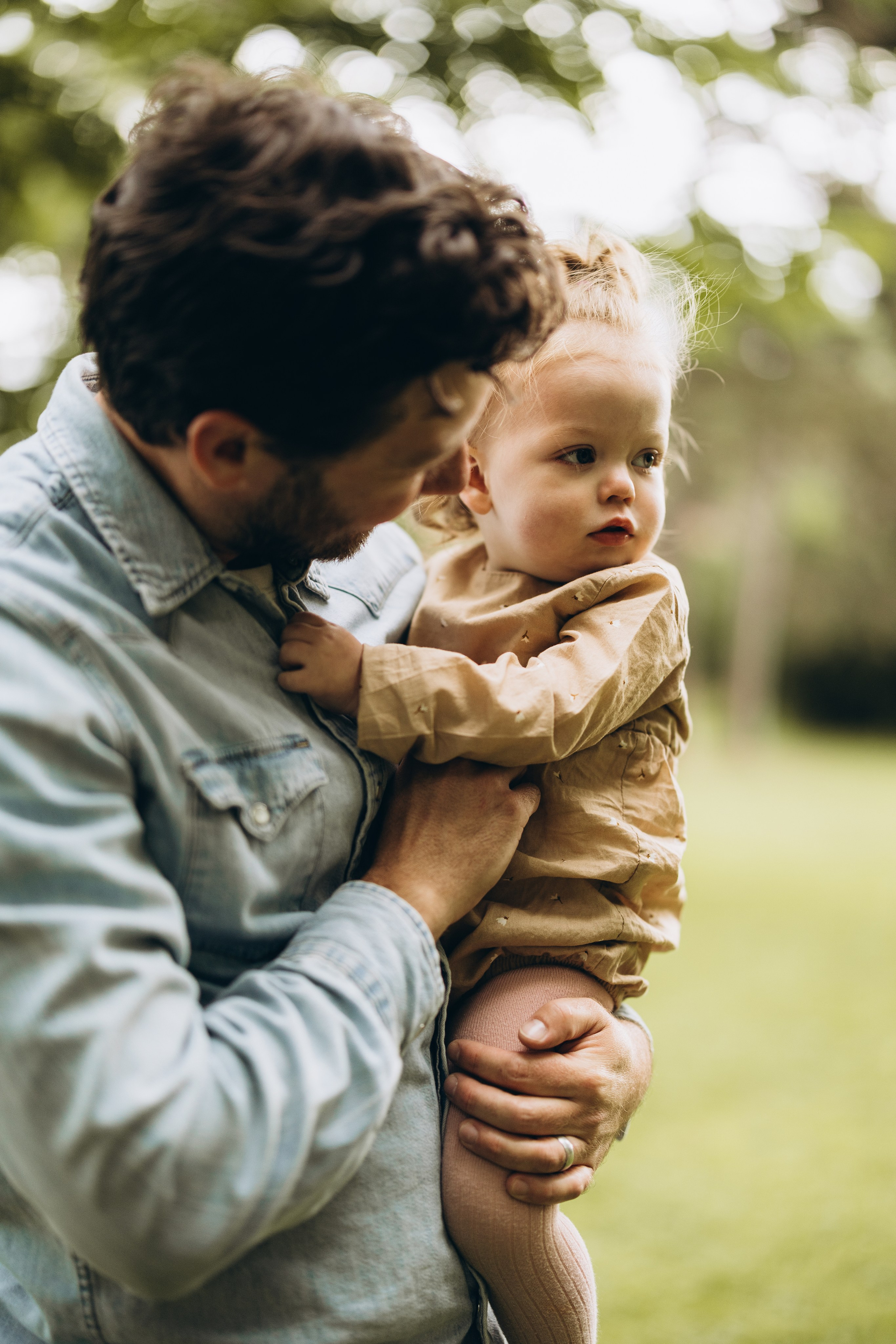 Under the rain. Wedding Photographer Toronto