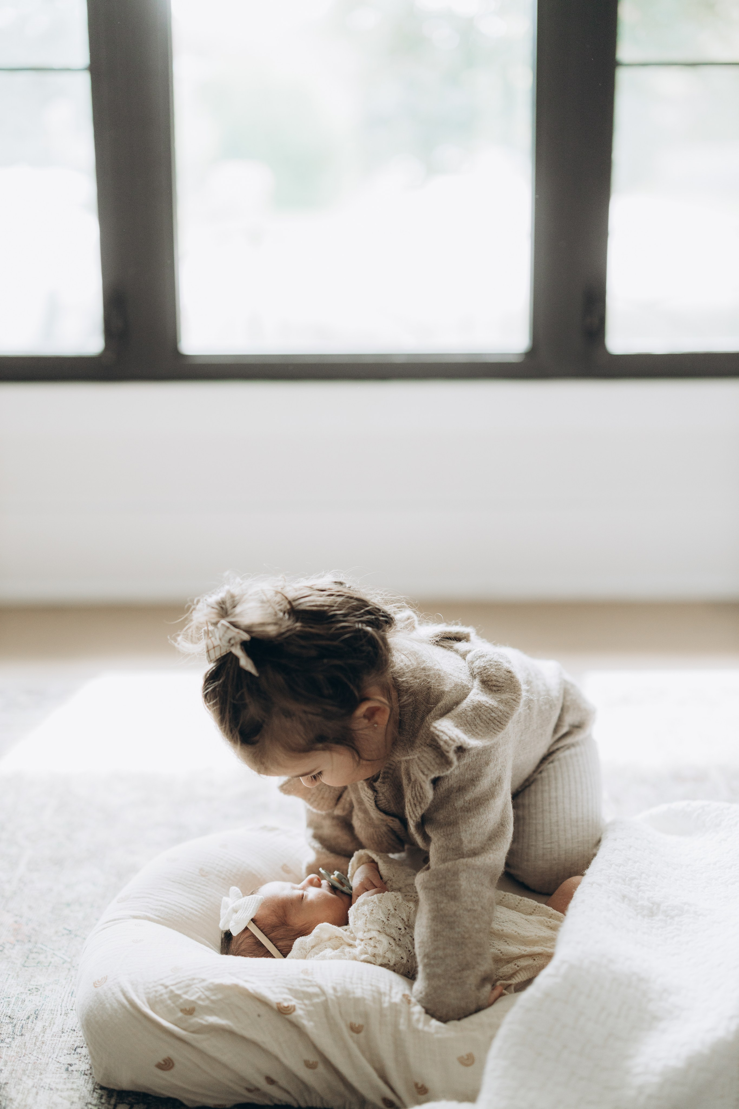 Newborn/family photo session. Wedding Photographer Toronto