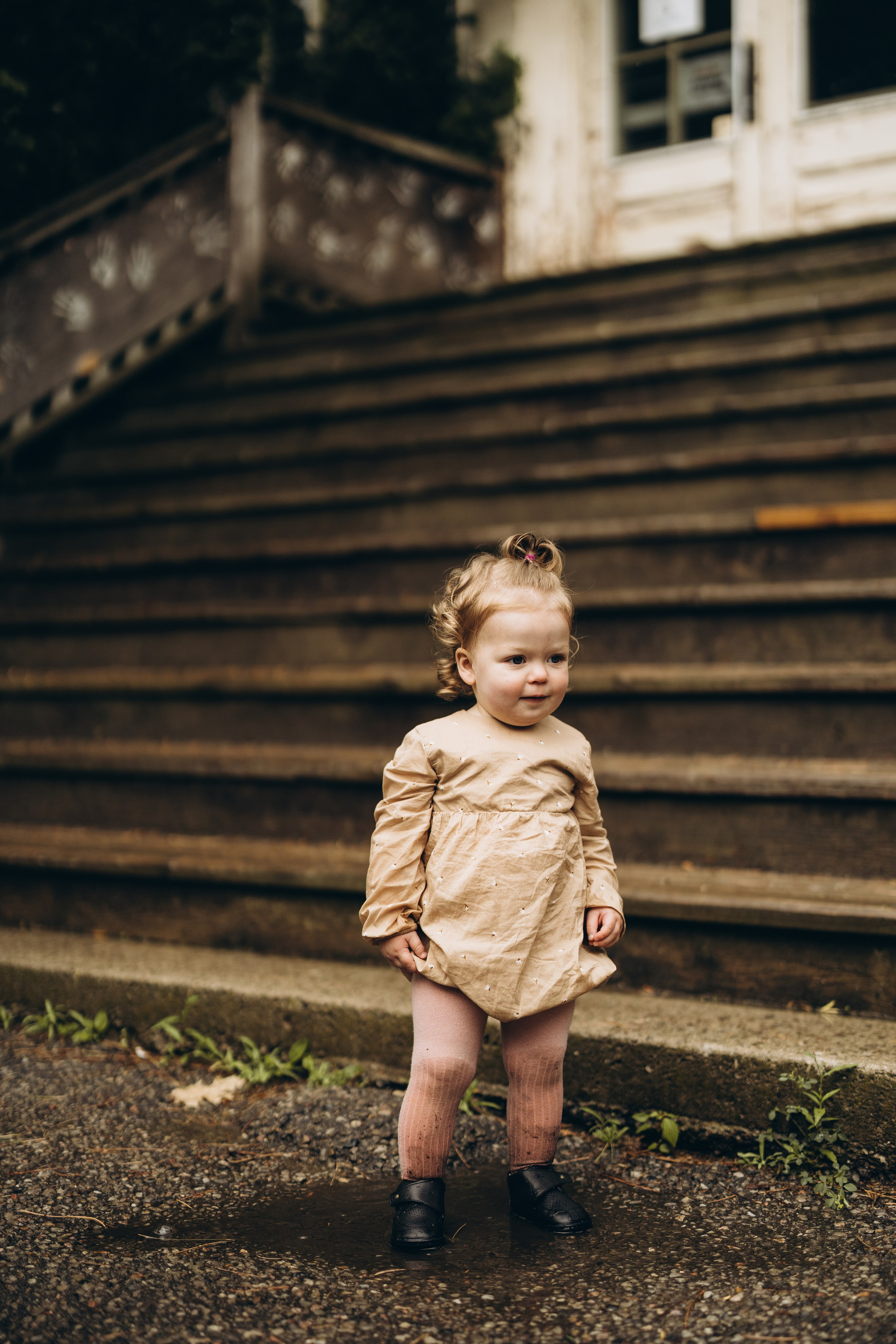 Under the rain. Wedding Photographer Toronto