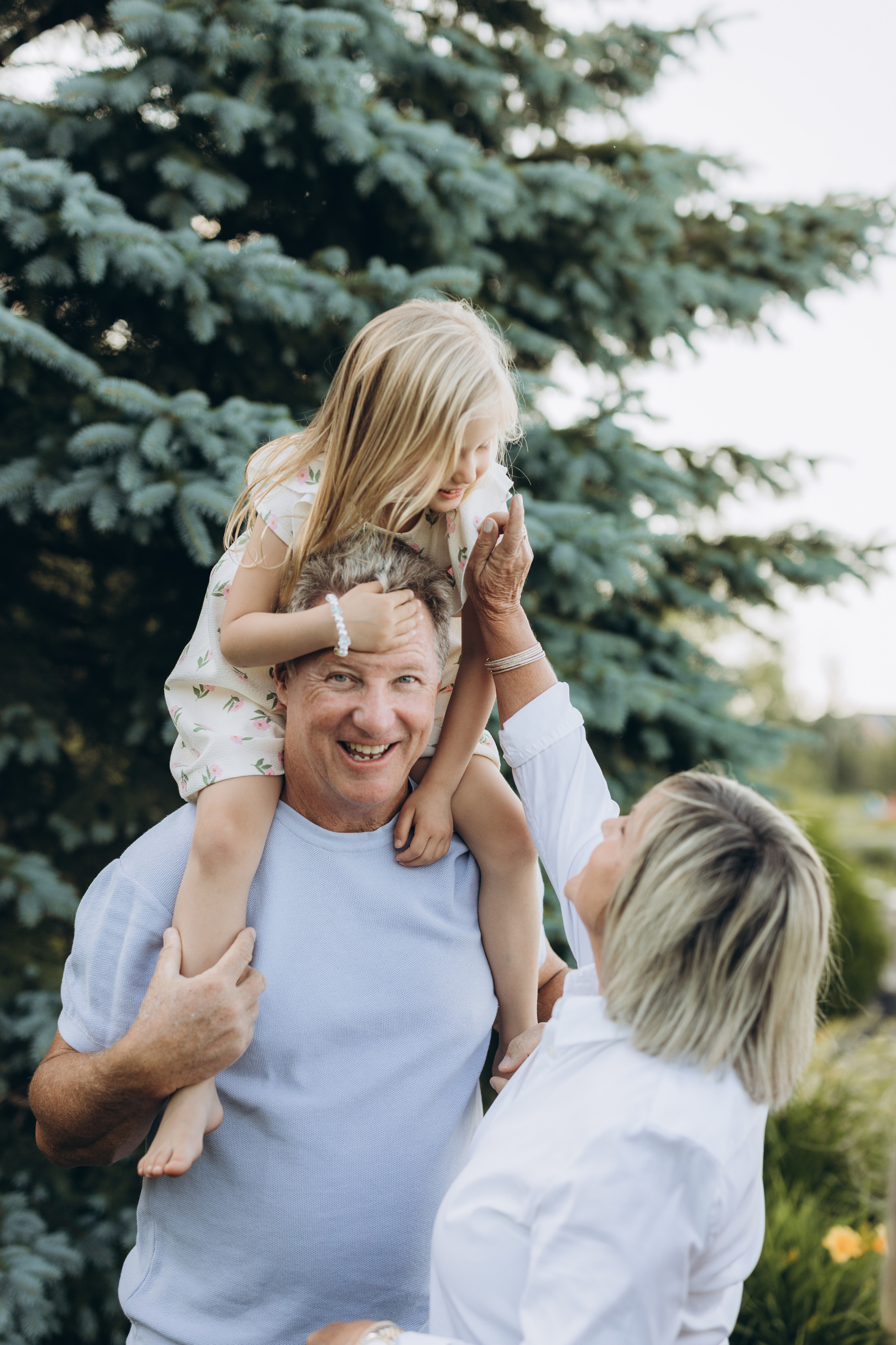 Family time. Wedding Photographer Toronto