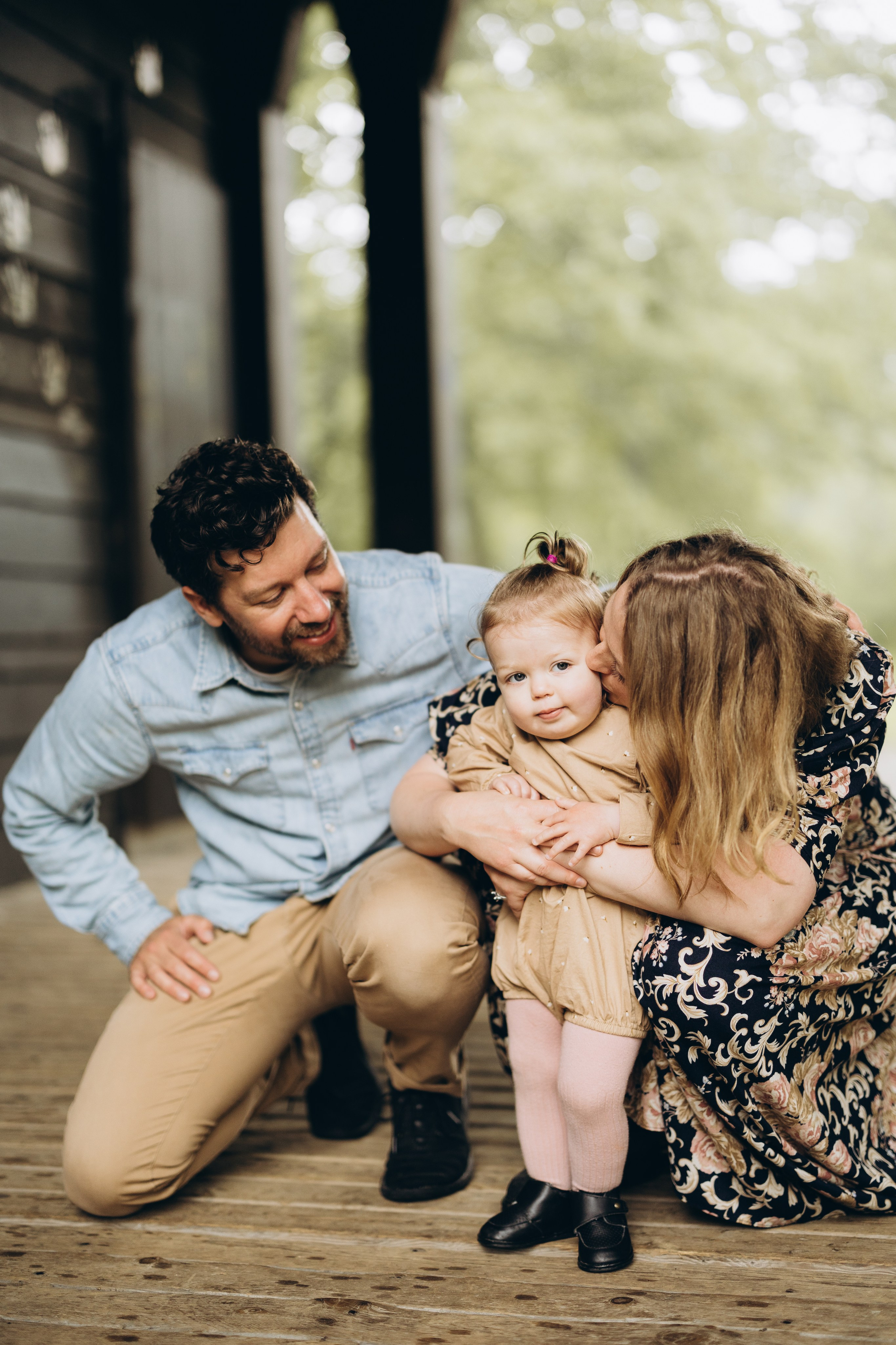 Under the rain. Wedding Photographer Toronto