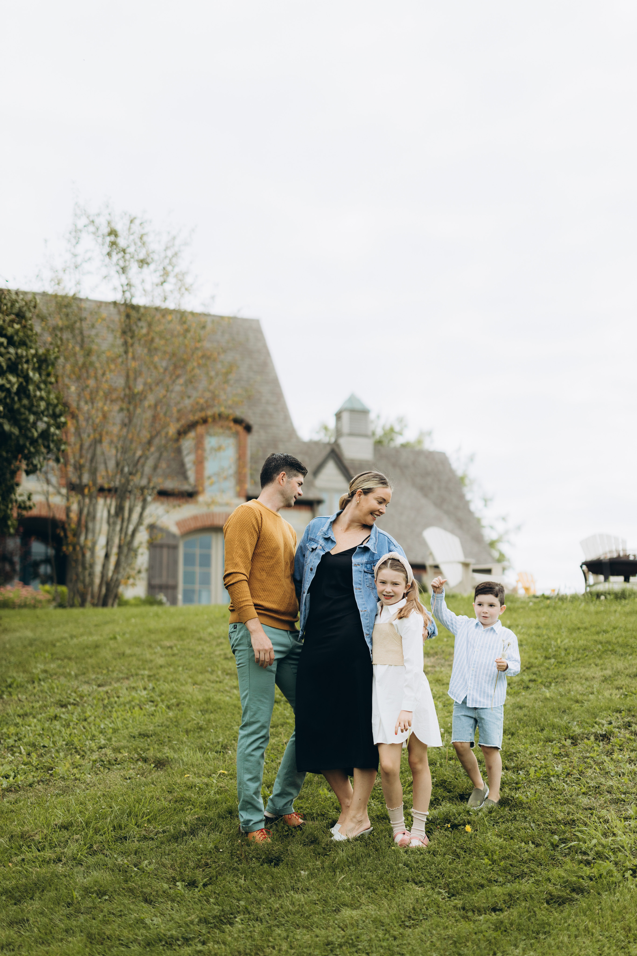 Fall family session. Wedding Photographer Toronto