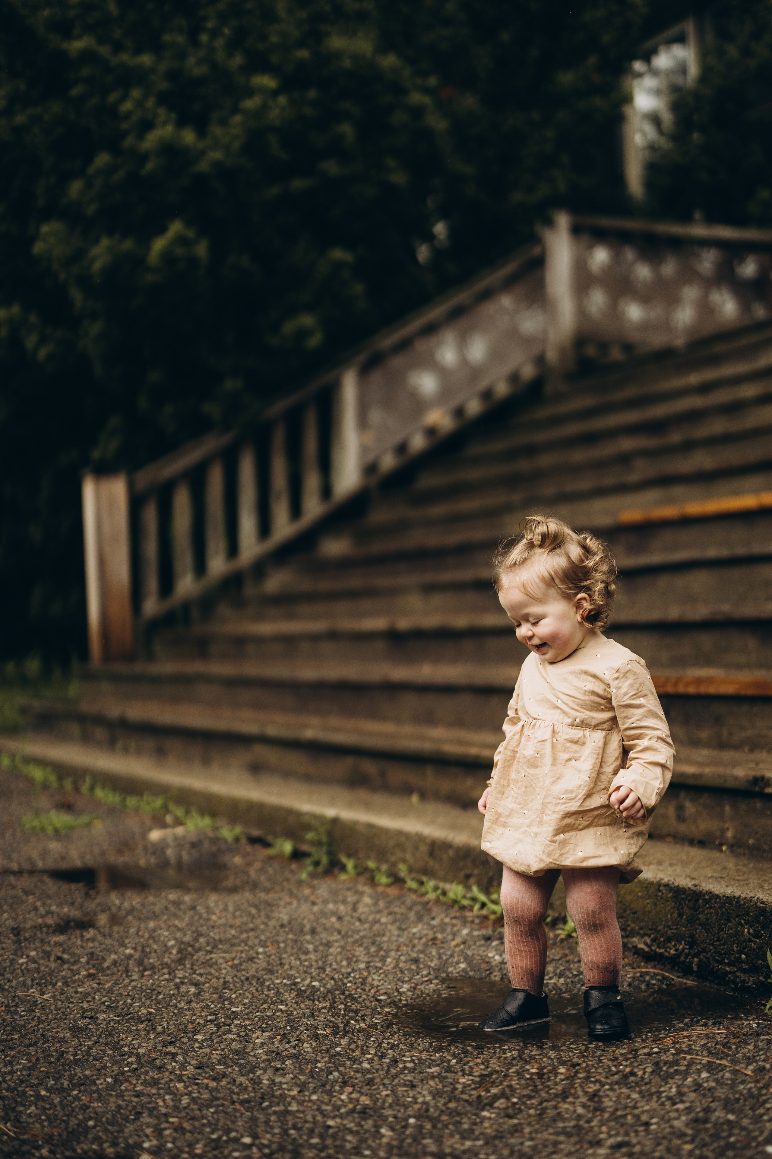 Under the rain. Wedding Photographer Toronto