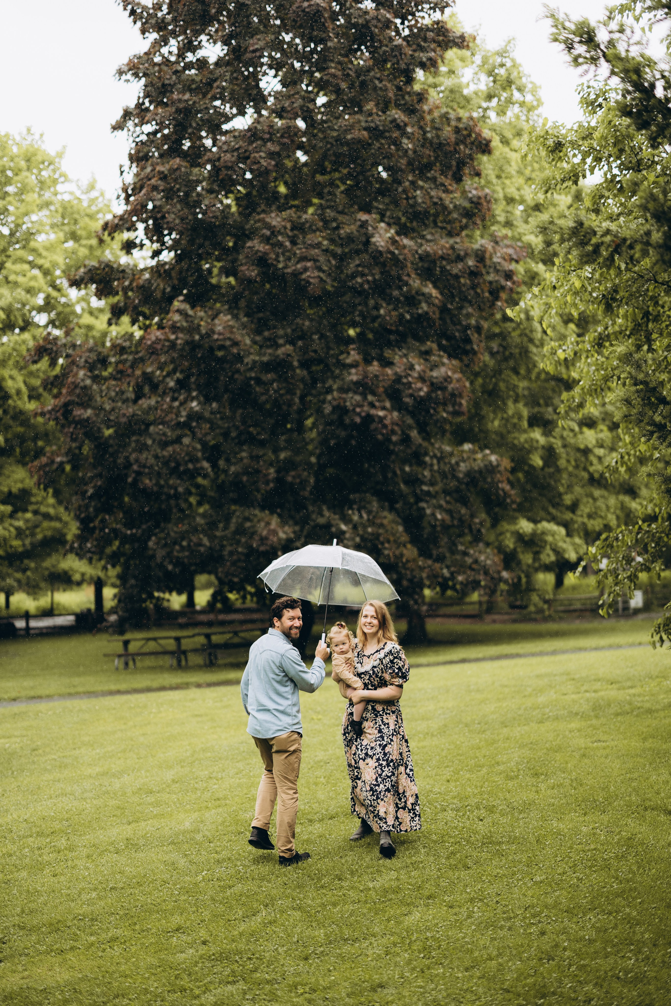 Under the rain. Wedding Photographer Toronto