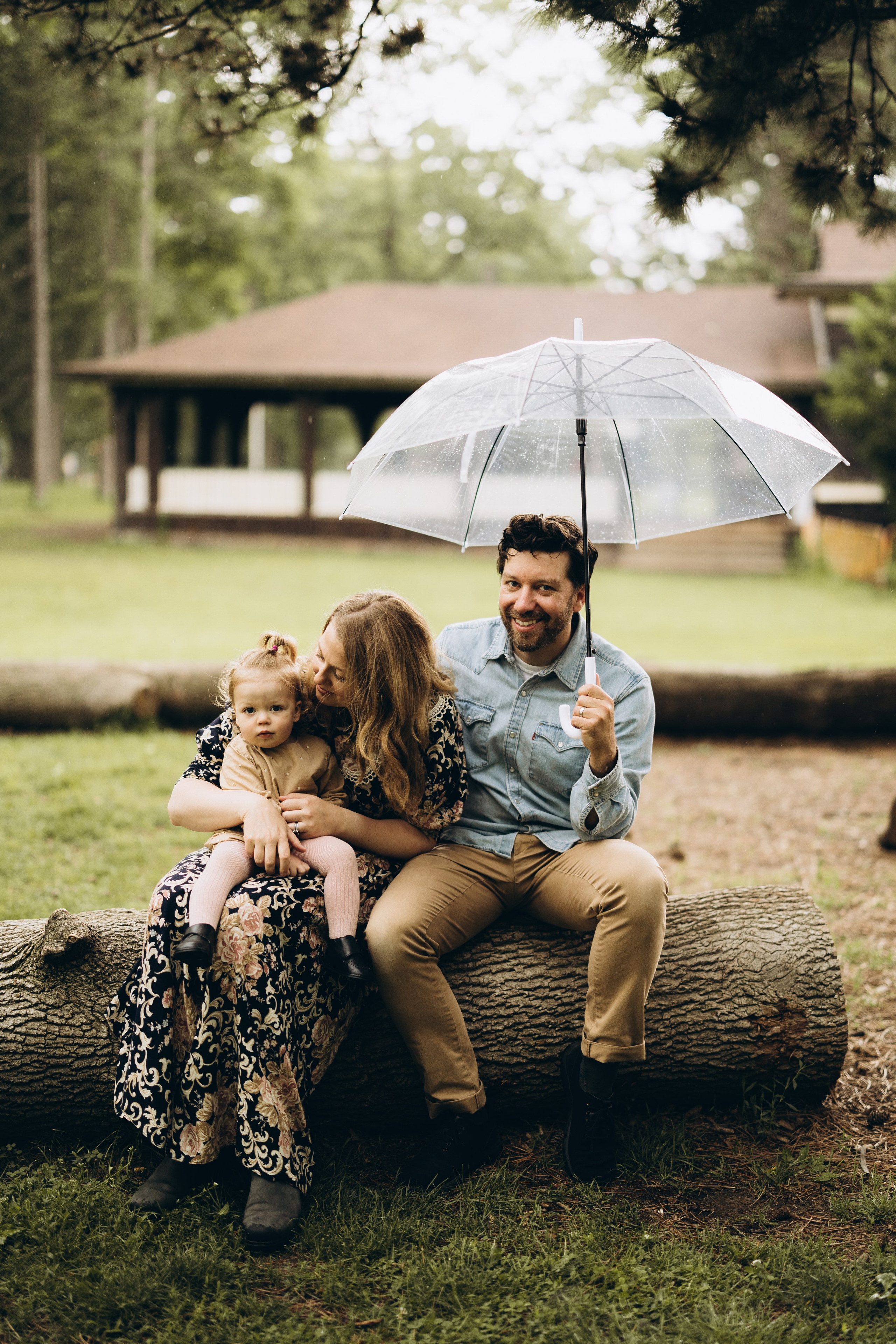 Under the rain. Wedding Photographer Toronto