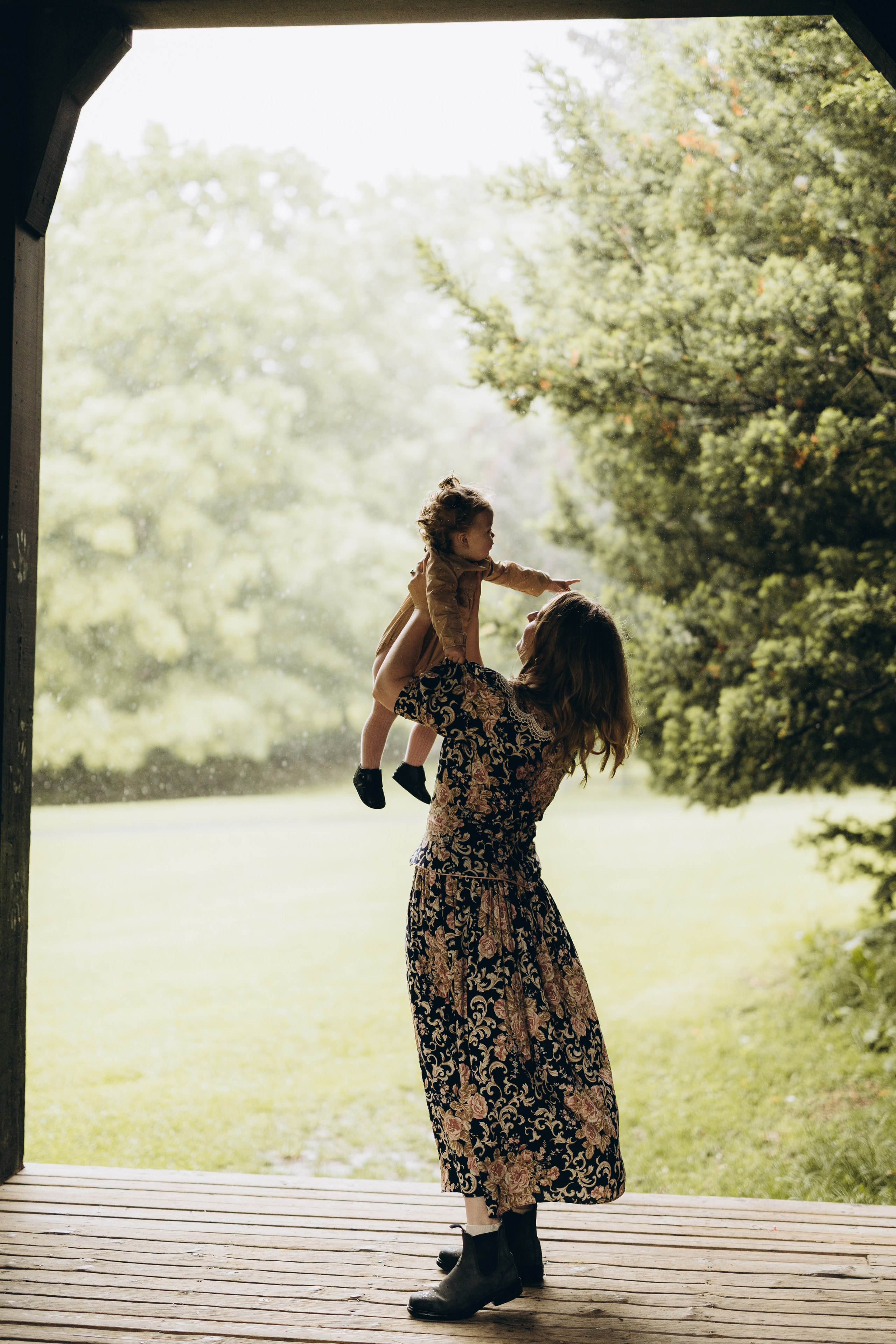 Under the rain. Wedding Photographer Toronto