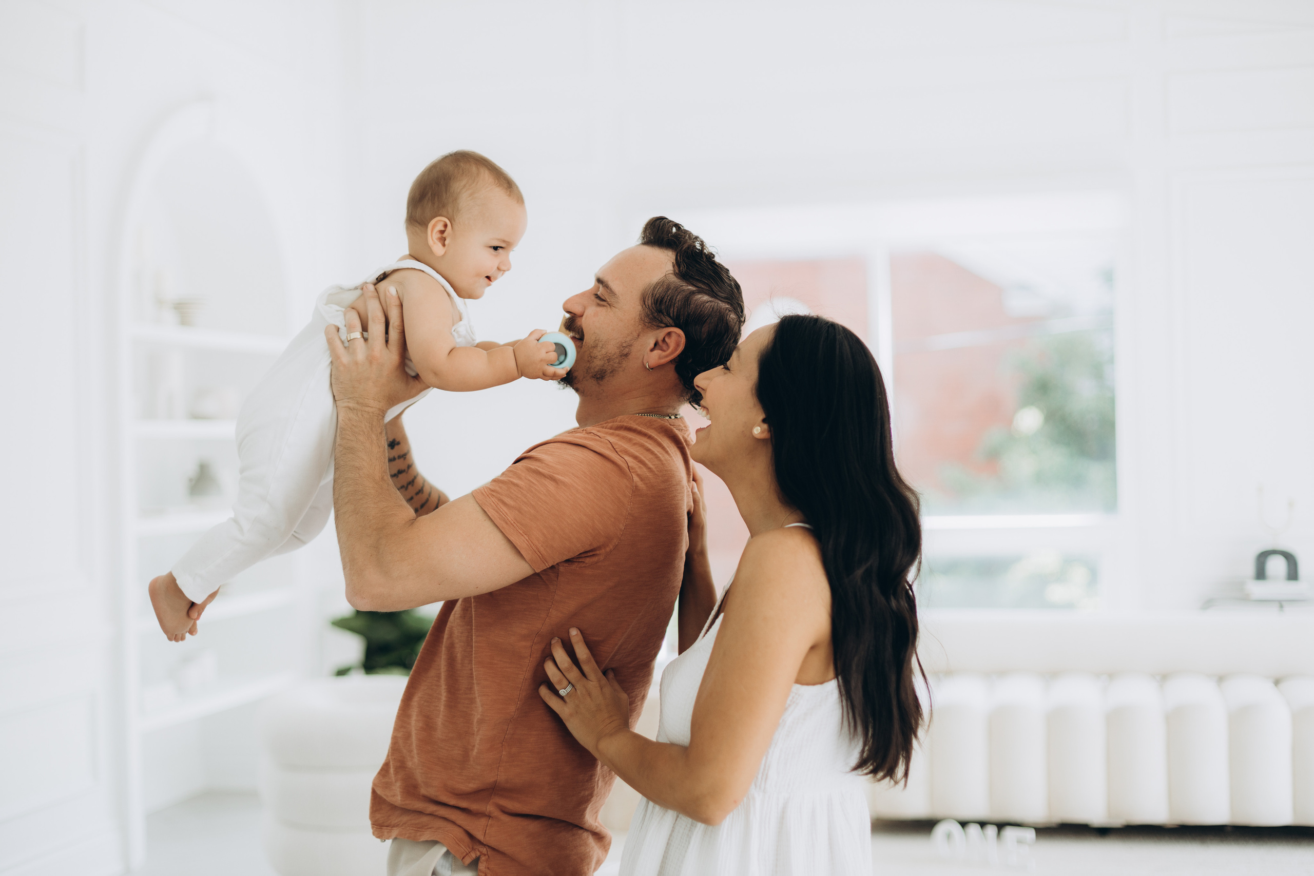 Cake smash. Wedding Photographer Toronto