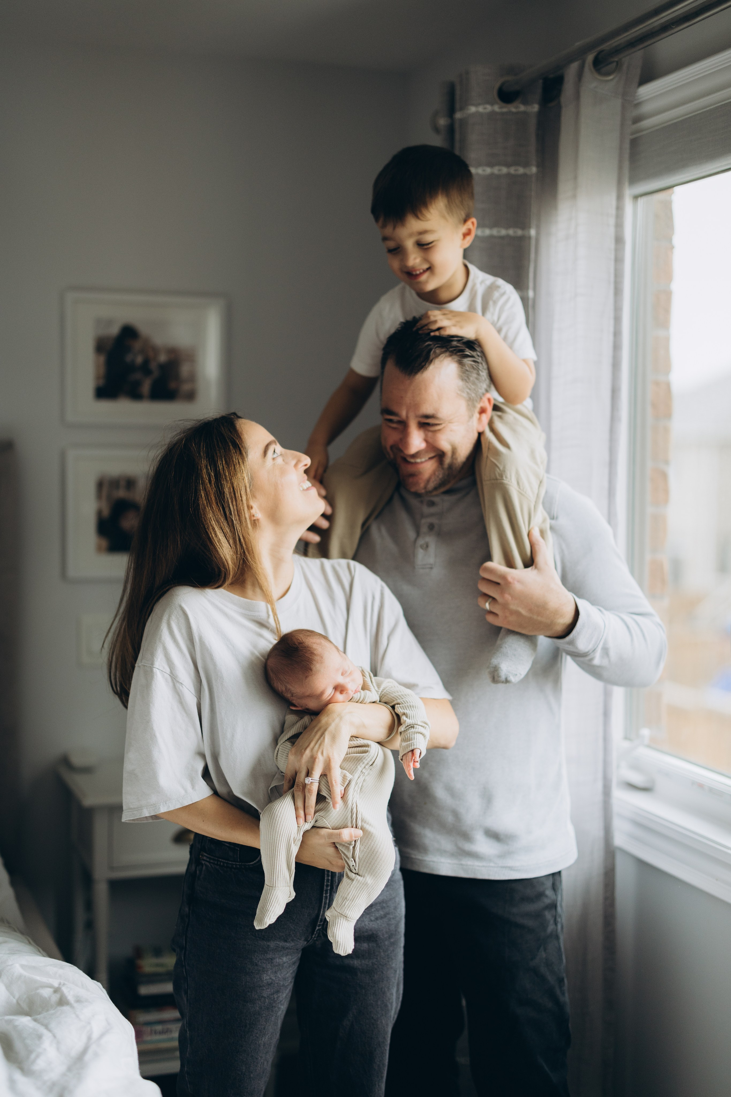 Family photo session. Wedding Photographer Toronto