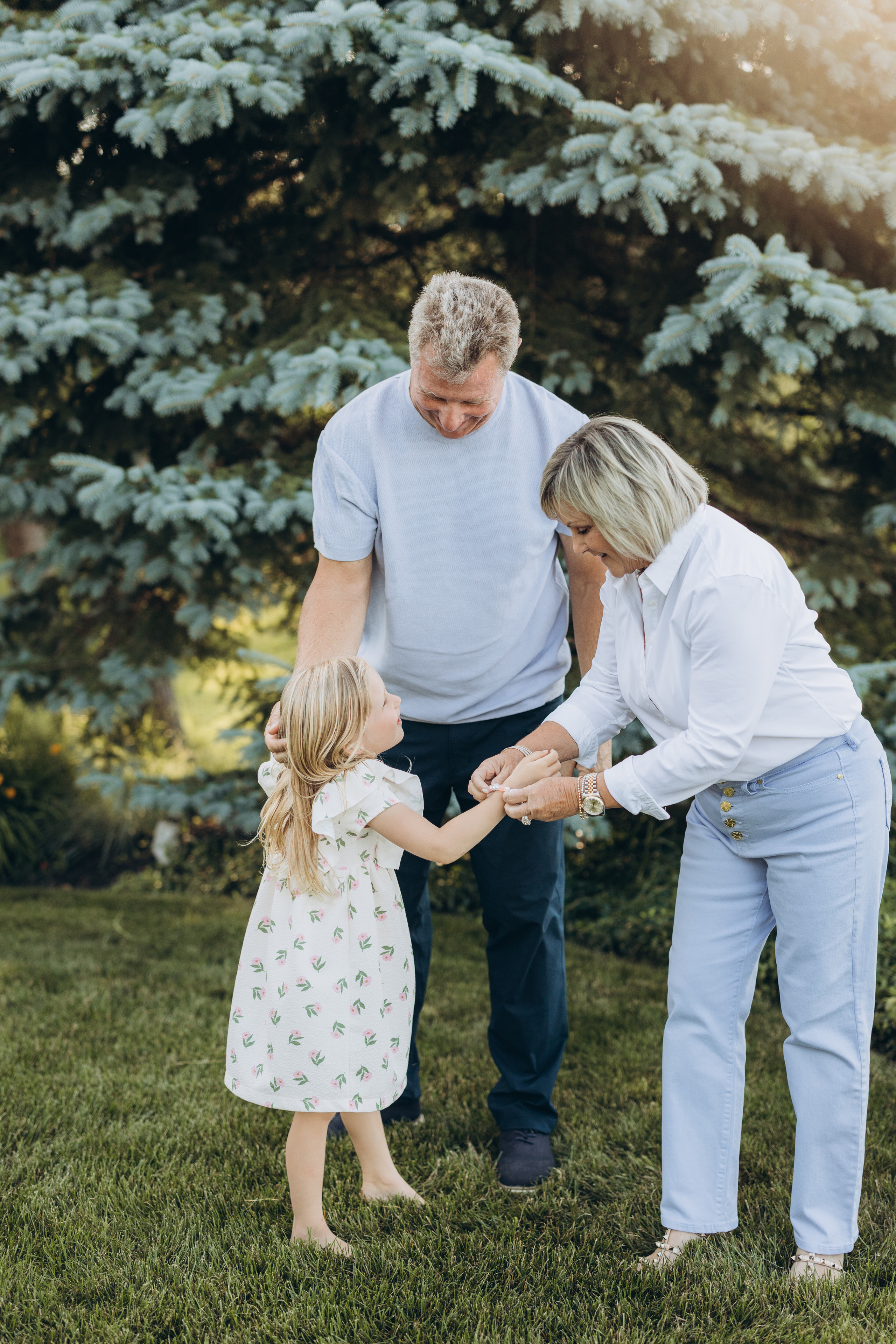 Family time. Wedding Photographer Toronto