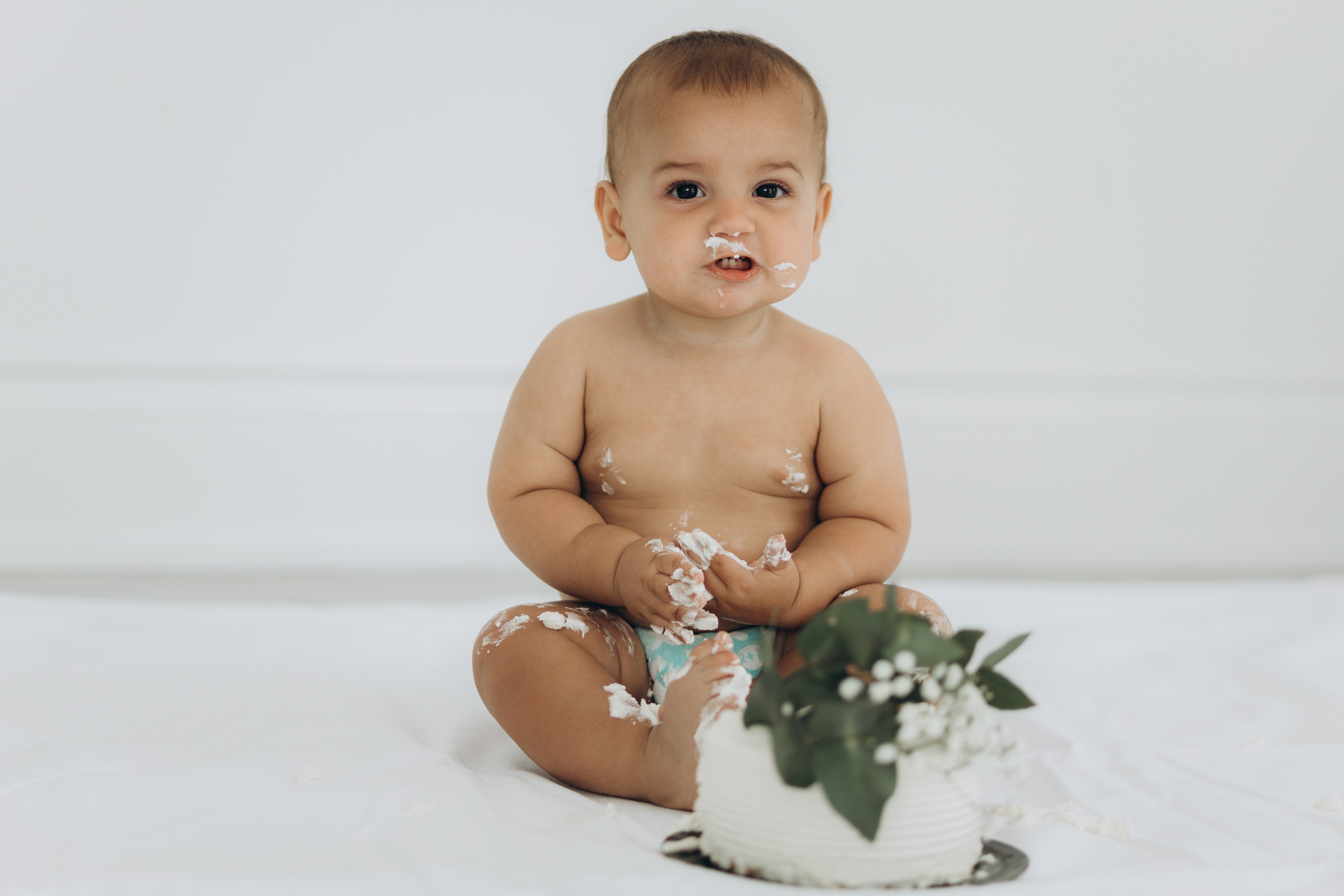 Cake smash. Wedding Photographer Toronto