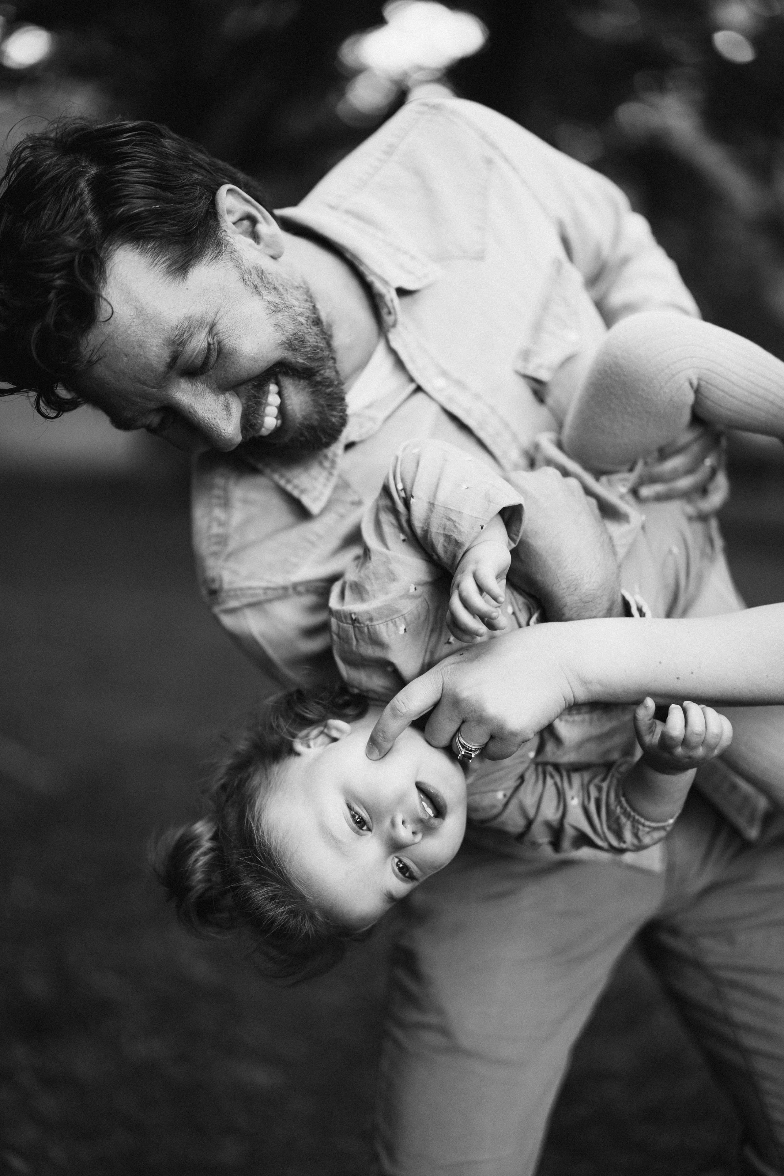 Under the rain. Wedding Photographer Toronto