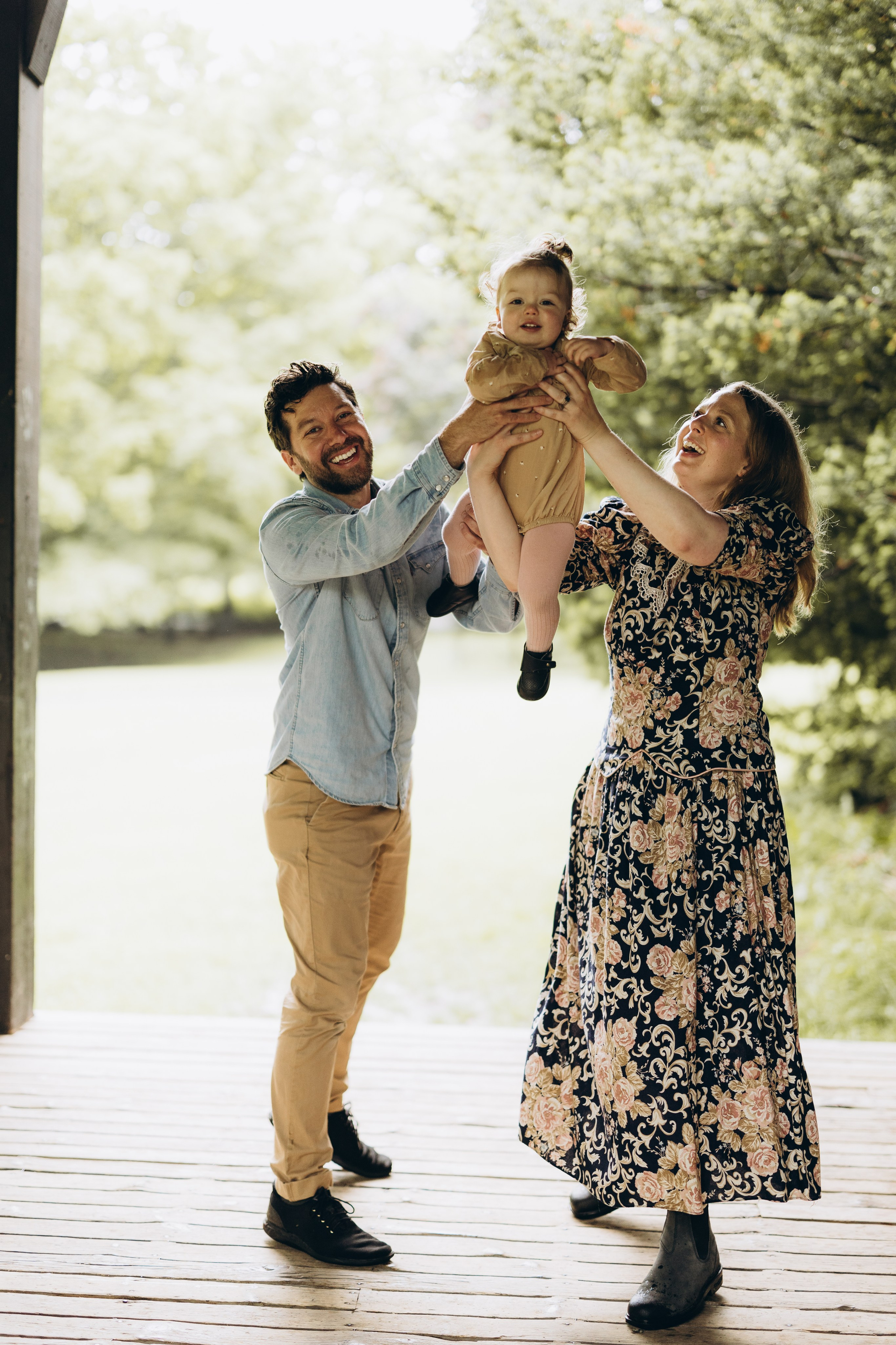 Under the rain. Wedding Photographer Toronto