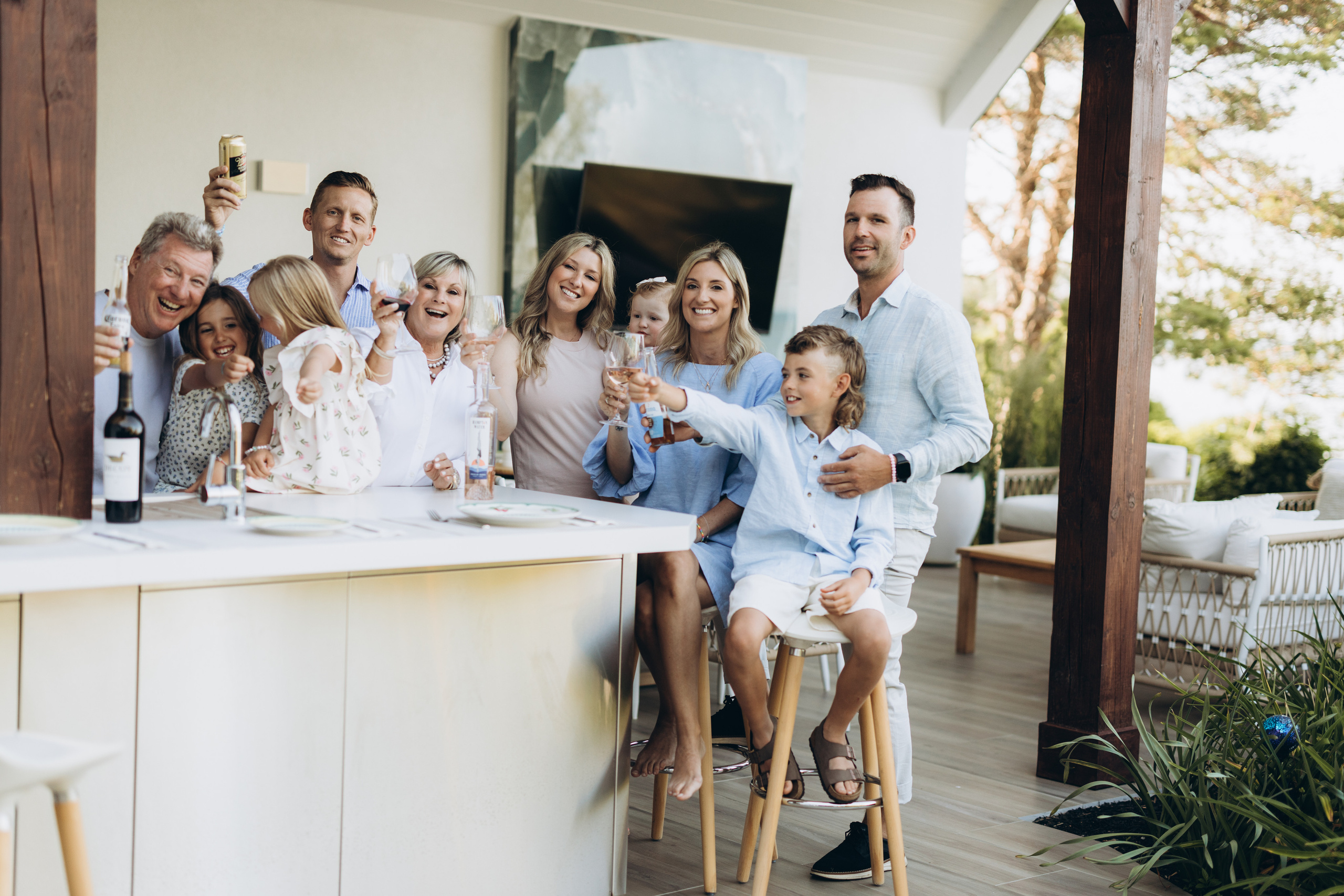 Family time. Wedding Photographer Toronto