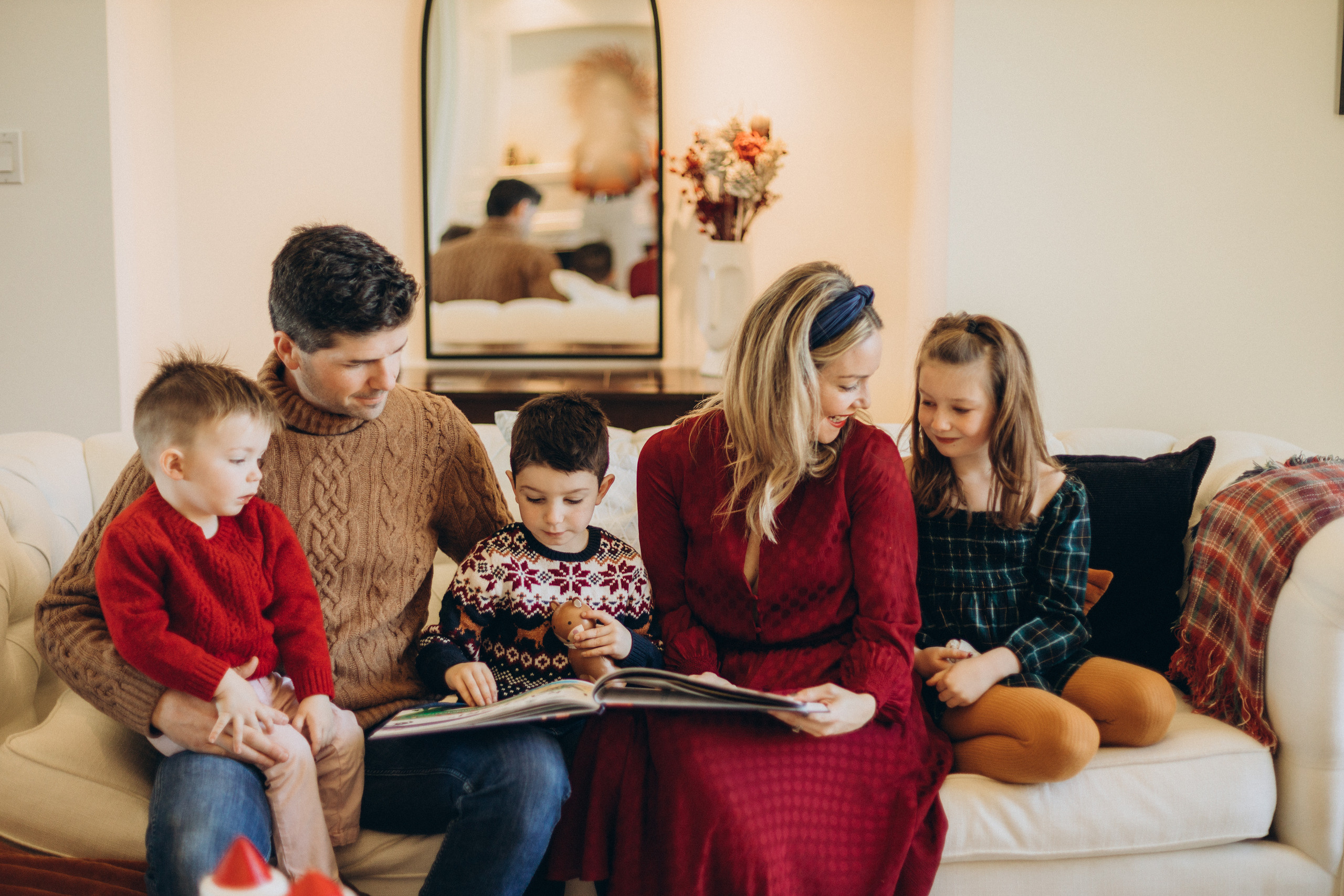 Christmas family time. Wedding Photographer Toronto