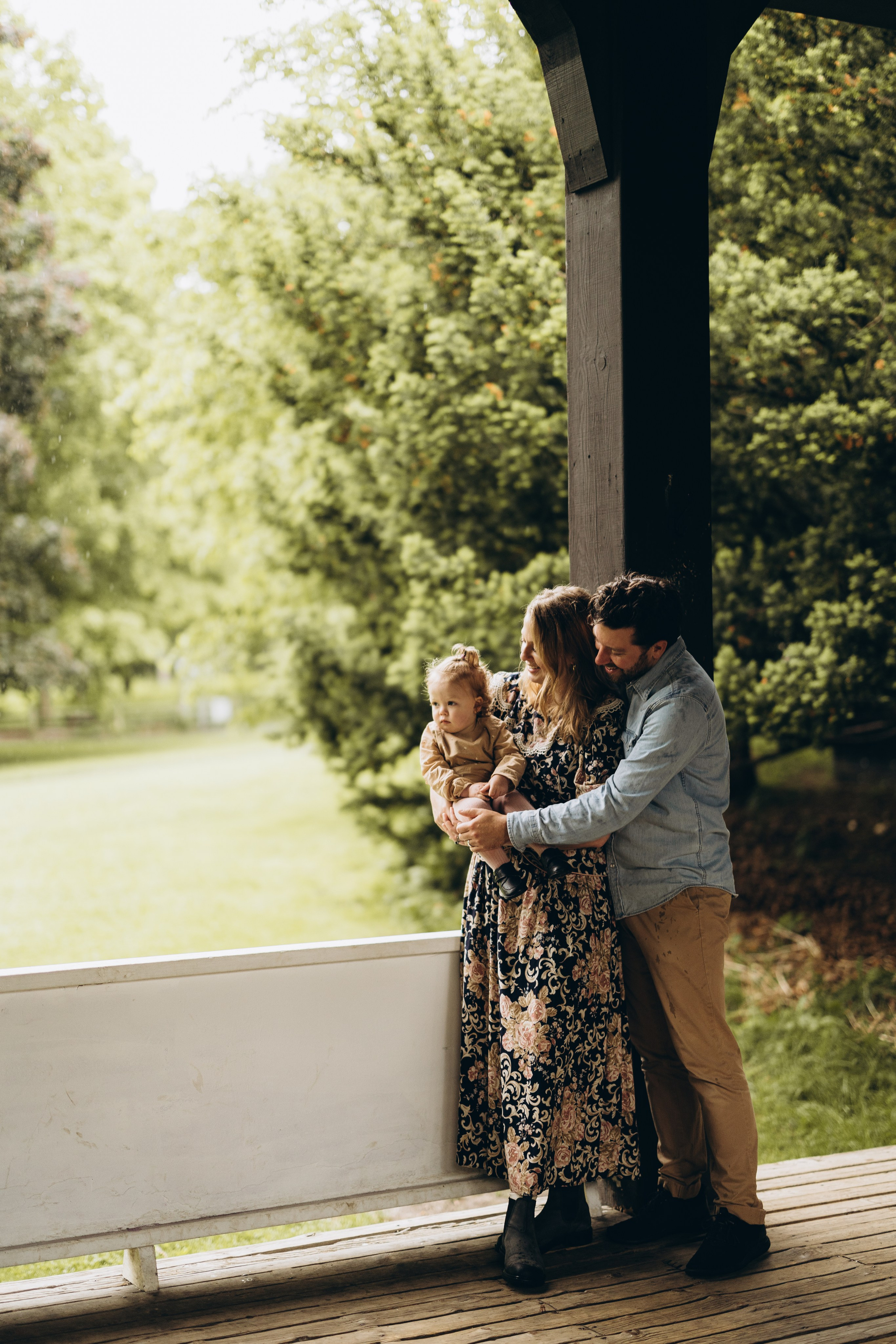Under the rain. Wedding Photographer Toronto