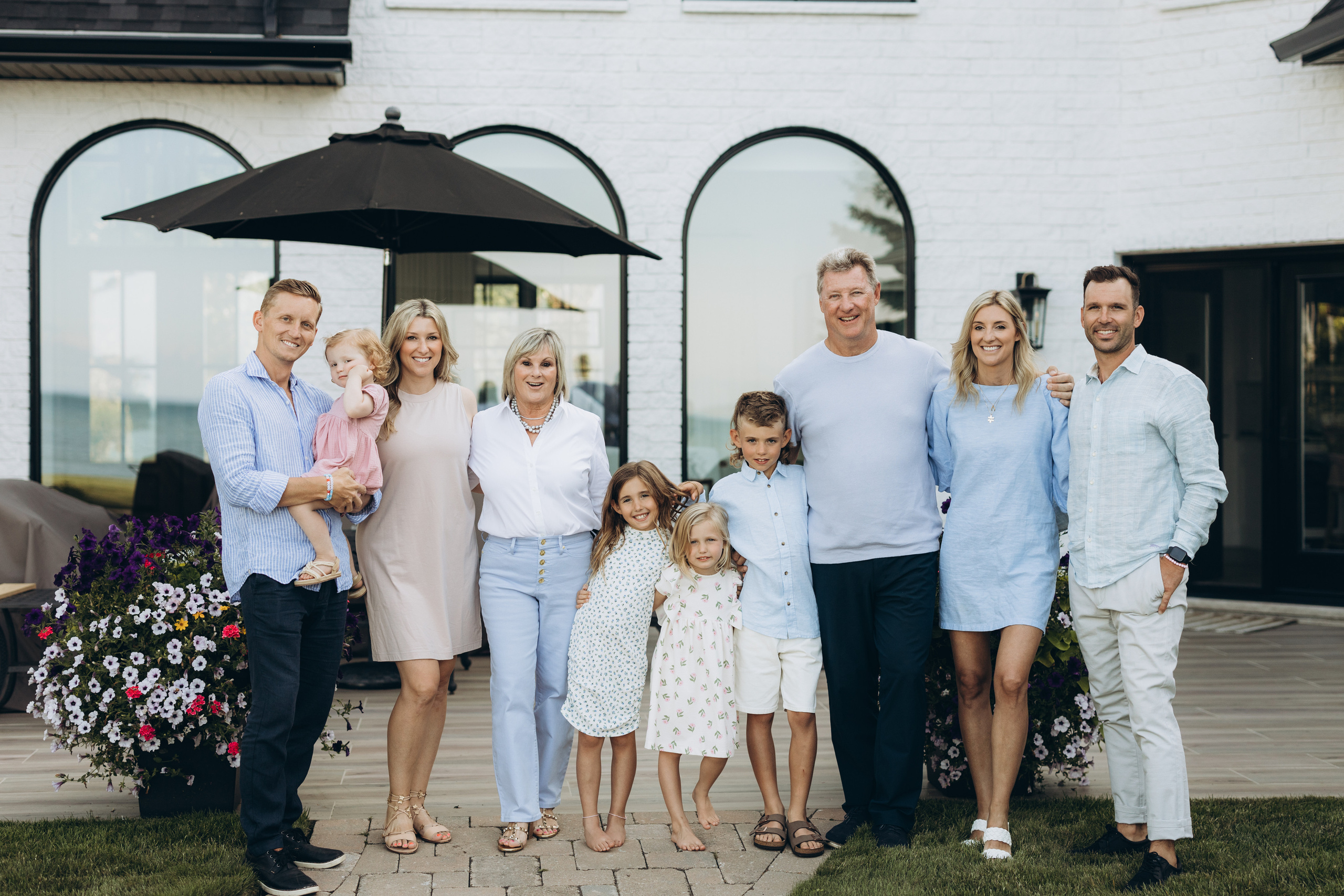 Family time. Wedding Photographer Toronto